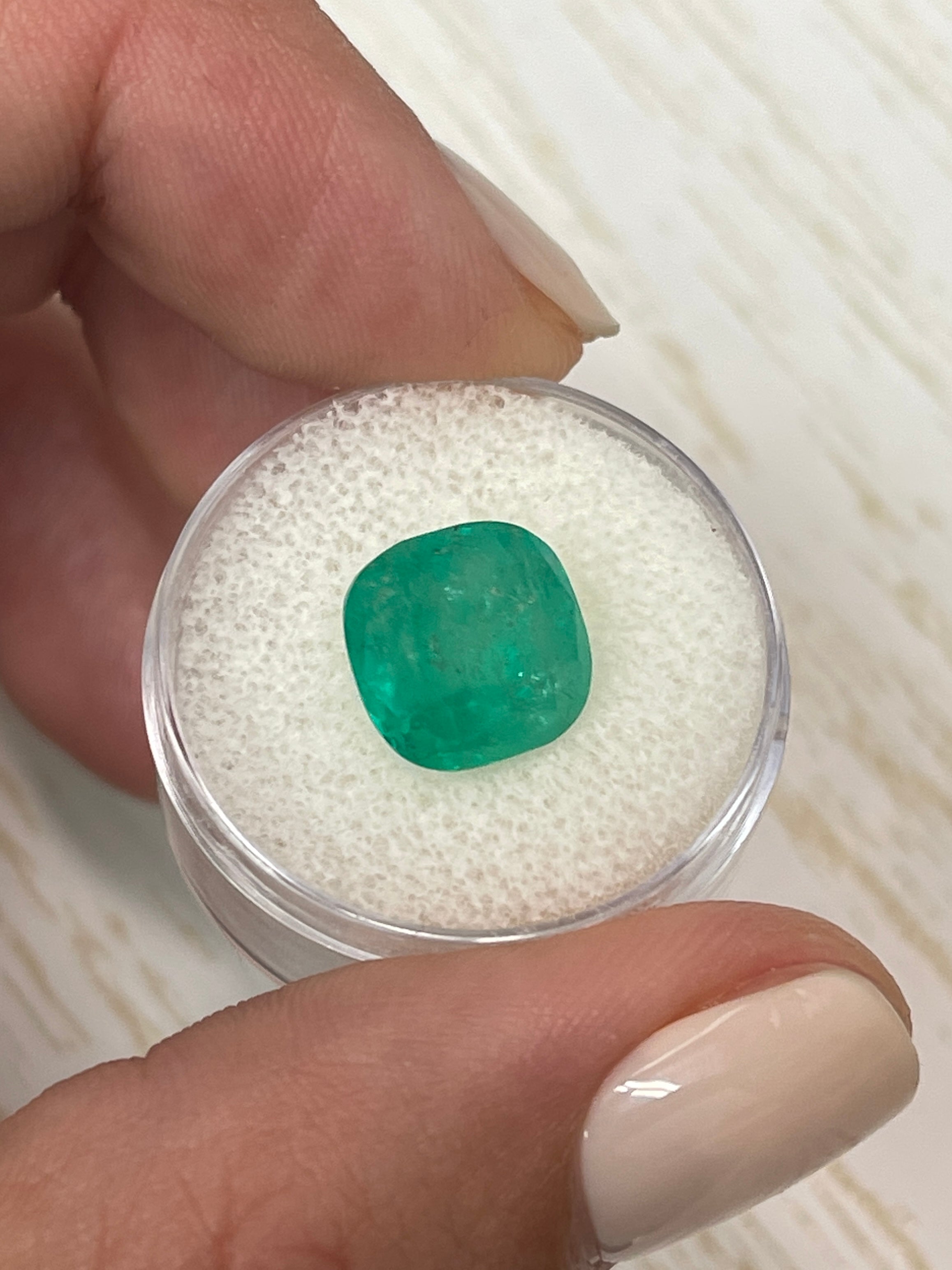 5.95 Carat 10.5x10.5mm Natural Colombian Emerald Loose Gemstone - Cushion Cut Vivid Green for Jewelry Making, Engagement Rings & Luxury Gifts