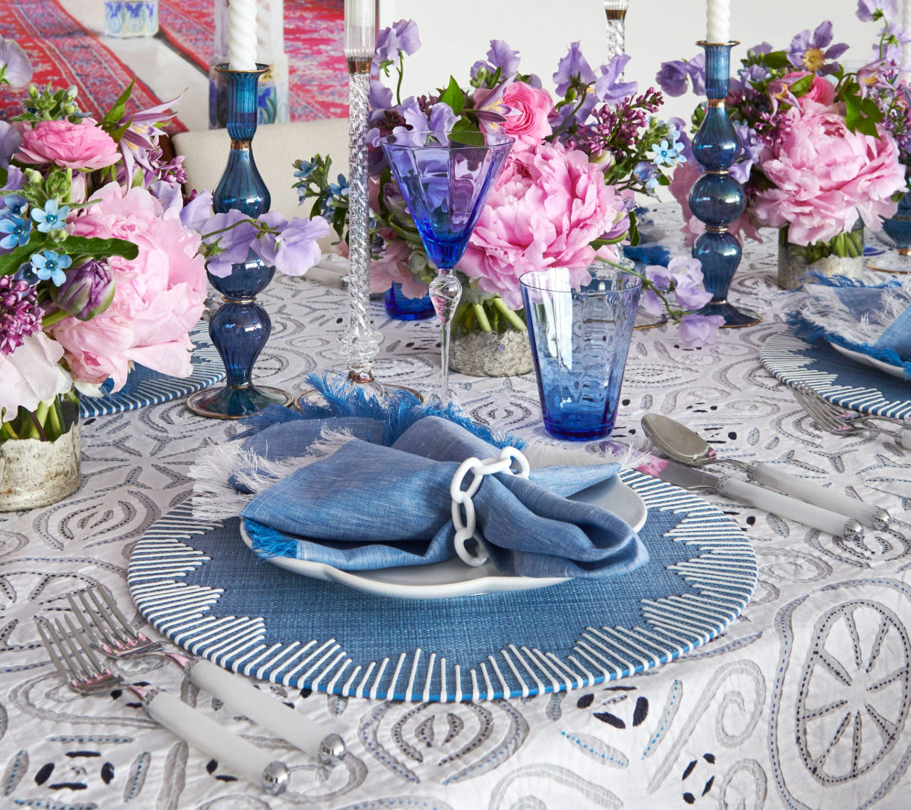 Blue & White Dream Weaver Placemat Set of 4 - Elegant Dining Table Mats for Everyday Meals & Special Occasions