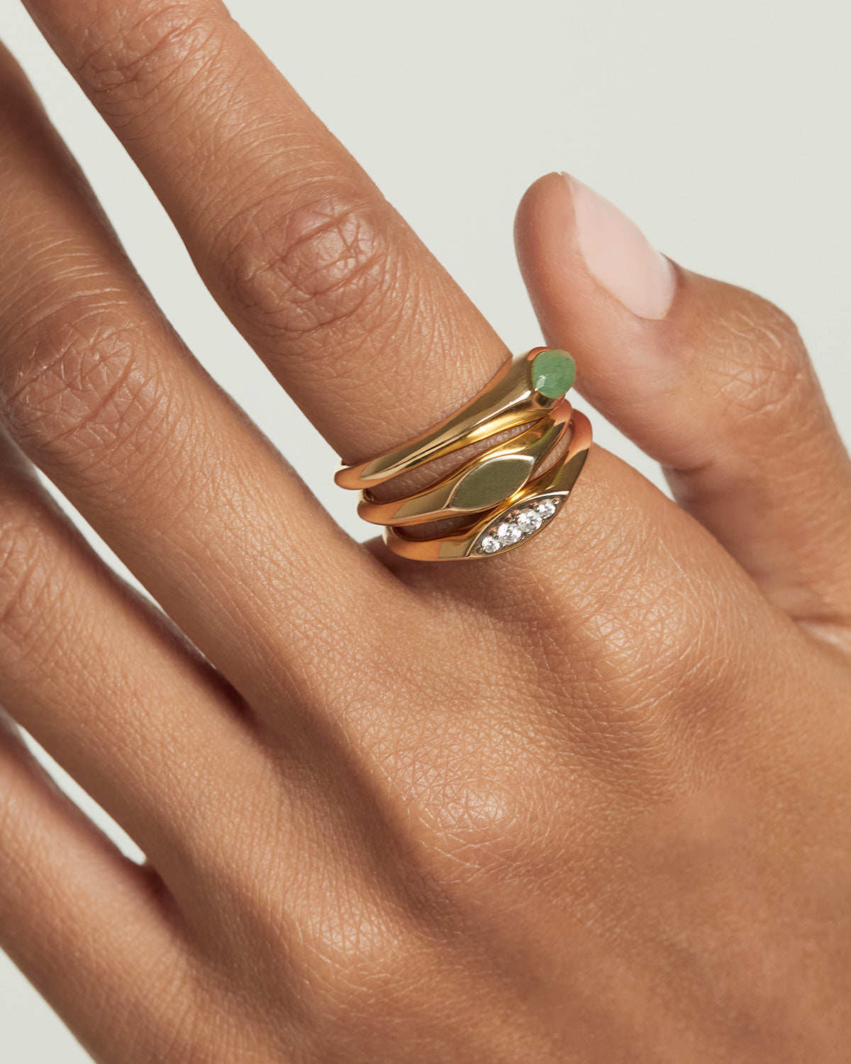GRID 4 Gala Stamp Ring - Elegant Vintage Style Jewelry for Women, Perfect for Parties, Weddings & Special Occasions