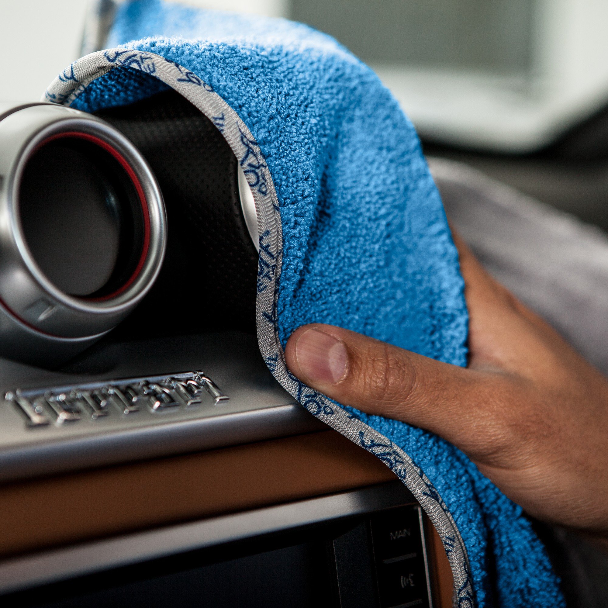 Premium 550 GSM Microfiber Car Detailing Towels (16