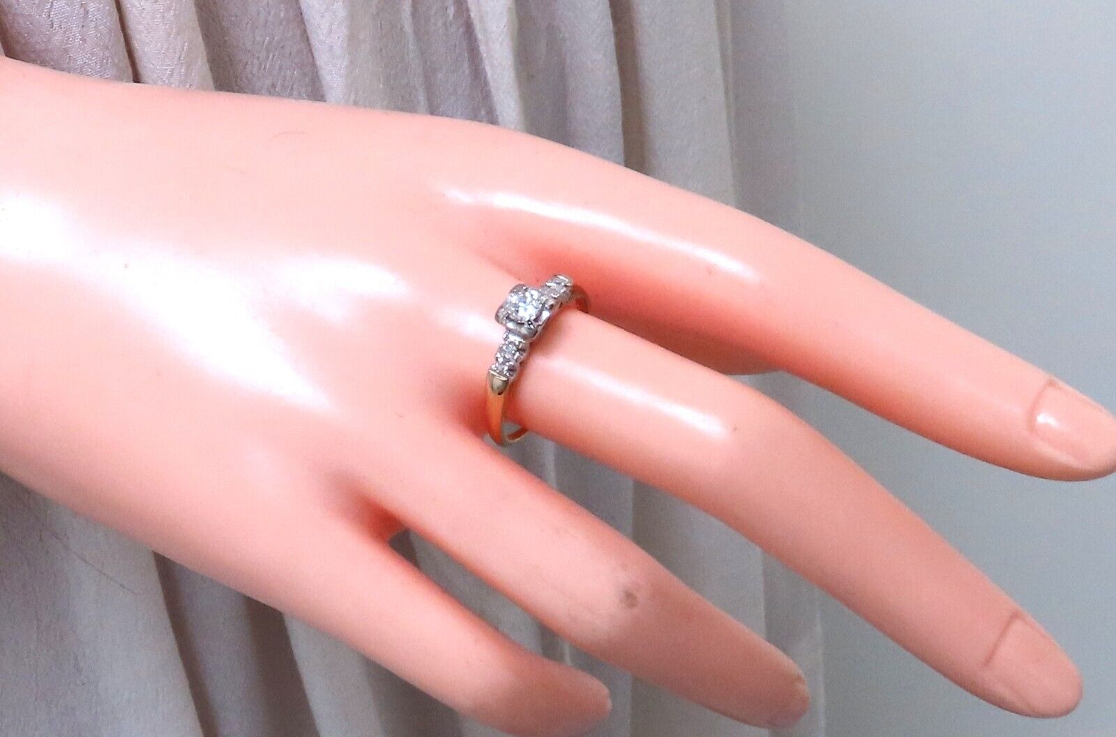 Vintage 0.40ct Natural Diamond Engagement Ring in 14K Gold - Perfect for Proposals, Anniversaries & Special Occasions