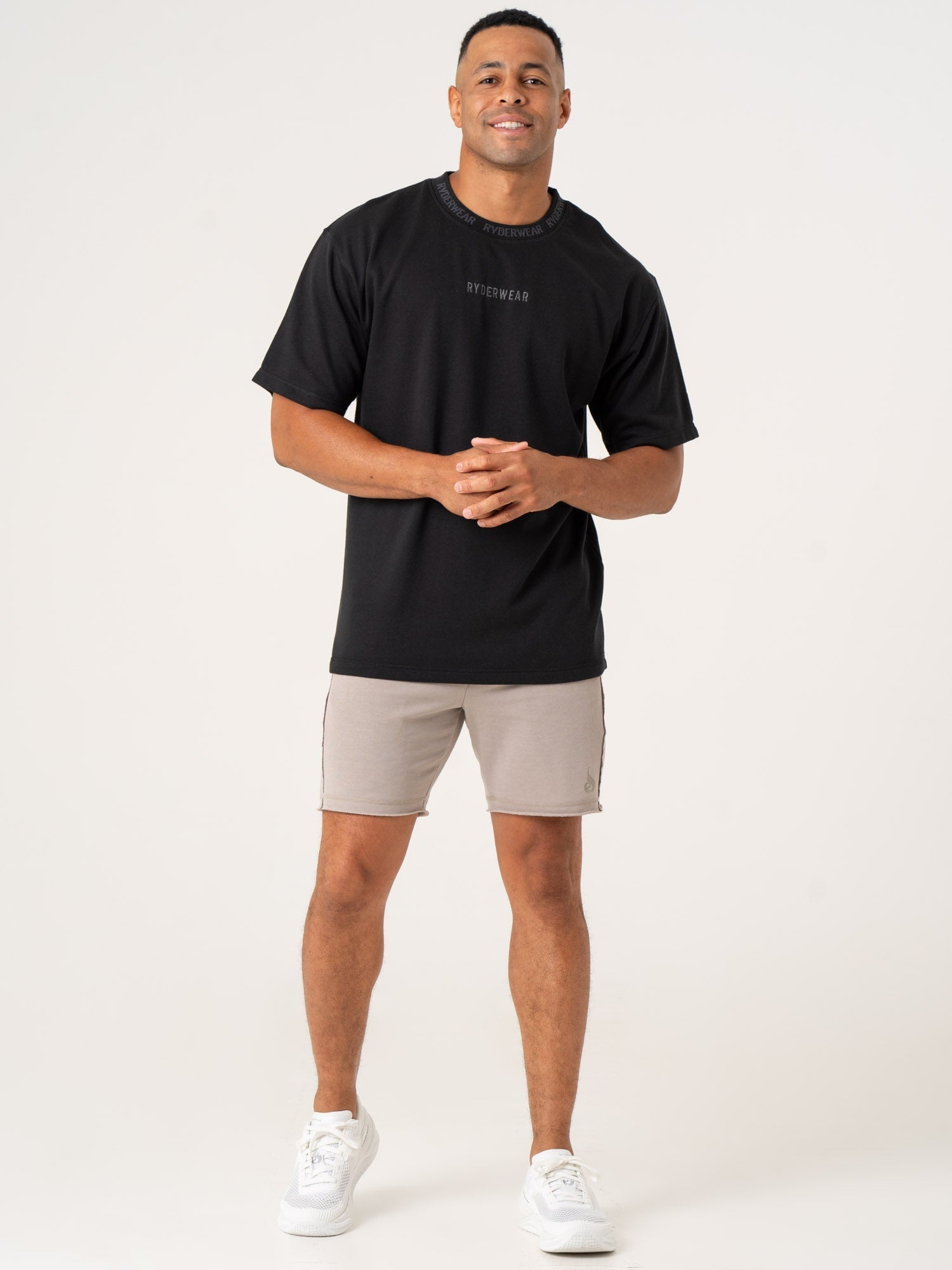 Premium Men's Fleece T-Shirt - Soft & Comfortable Black Crewneck Tee for Casual Wear, Outdoor Activities & Layering