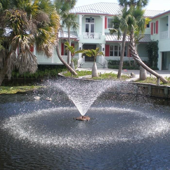Kasco 8400VFX 2 HP Small Pond Aerator Fountain - High Performance Water Oxygenator for Garden Ponds, Koi Ponds & Small Lakes | Improves Water Quality & Fish Health