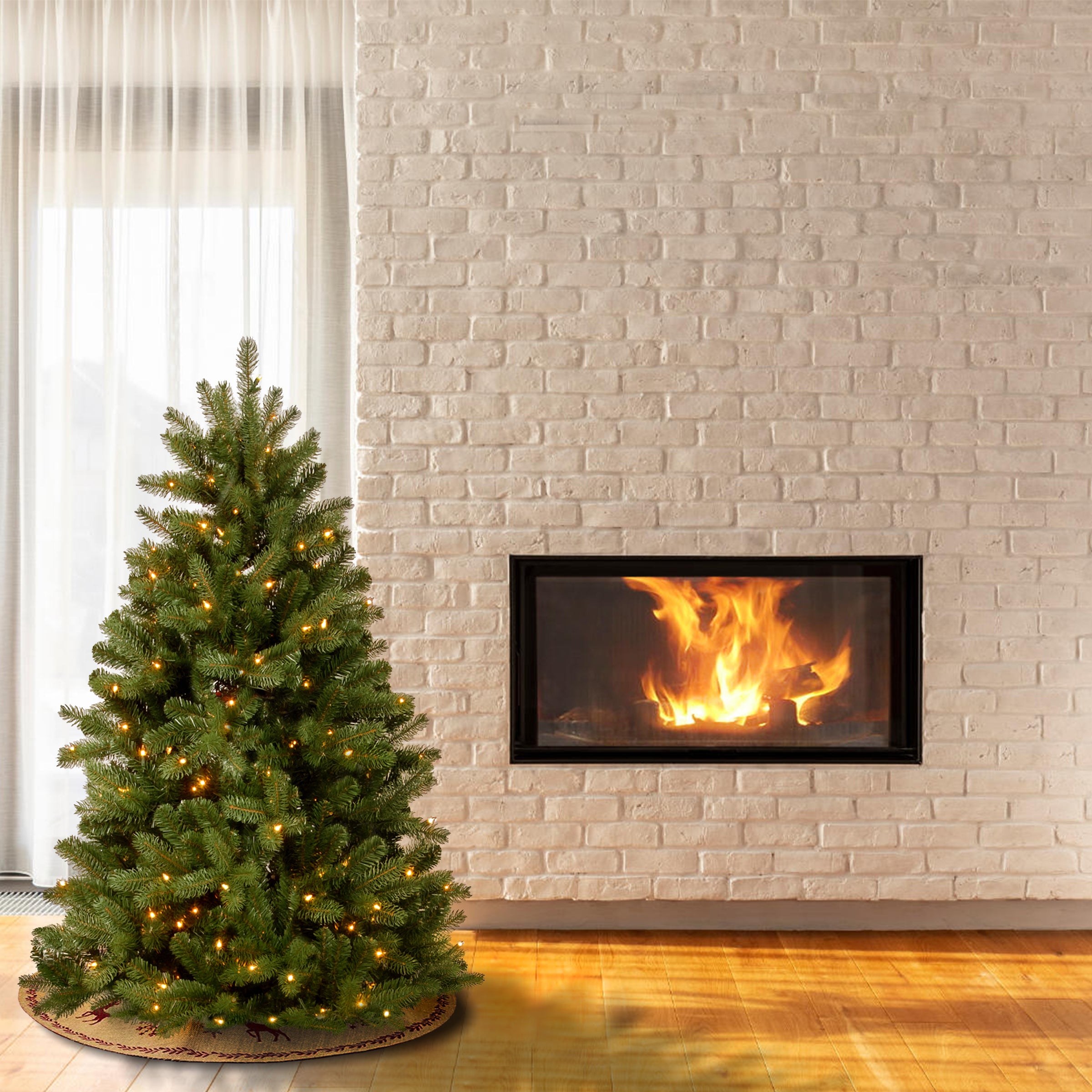 4.5 ft Pre-Lit Newberry Spruce Artificial Christmas Tree with 300 Clear LED Lights - Perfect for Living Room, Office & Holiday Decorations