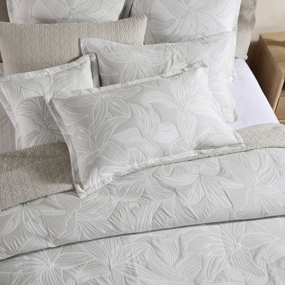 Grace Dove Quilt Cover Set | Super King Size Luxury Bedding | Soft & Breathable Cotton Duvet Cover | Perfect for Master Bedroom, Guest Room & Hotel Decor