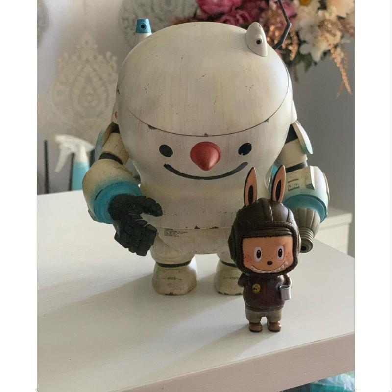 Labubu The Monsters Snowman With Mini Labubu Pilot Ver.2.0 LIMITED Edition Collectible Figure - Perfect for Display, Gifts & Pop Culture Enthusiasts