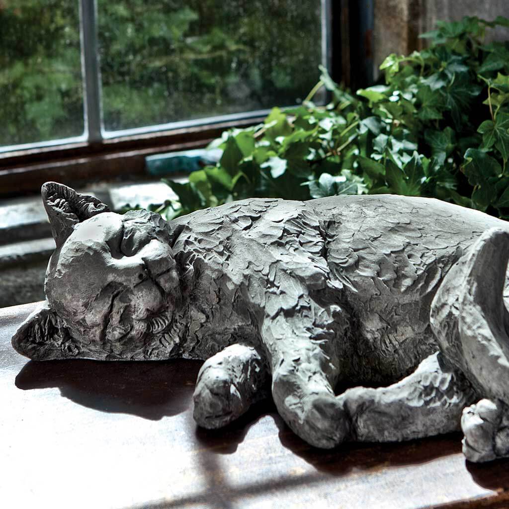Dreaming Kitty Garden Statue - Handcrafted Outdoor Decor for Cat Lovers | Perfect for Patio, Garden & Home Decor