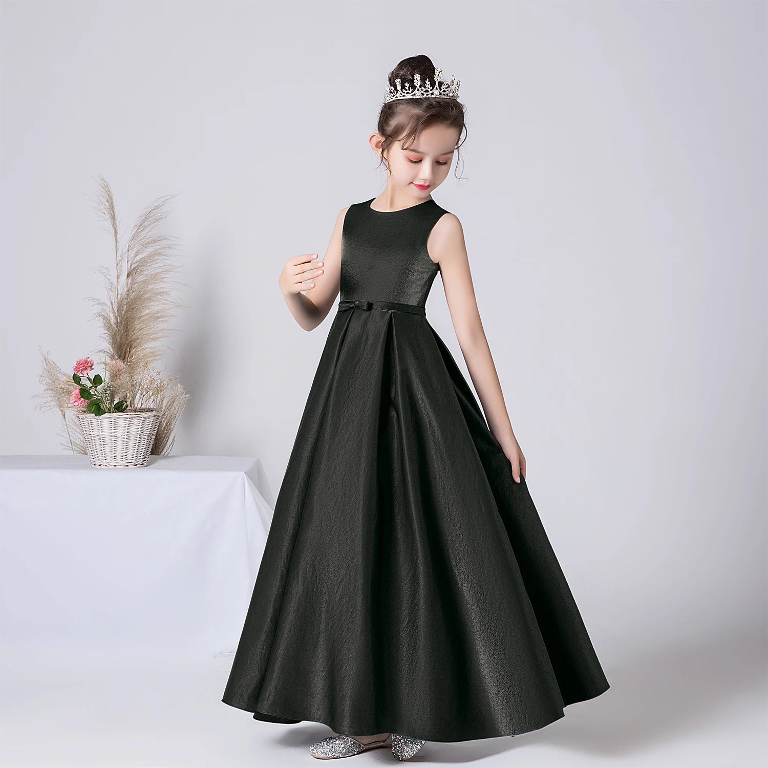 Elegant Christmas Dress for Girls - Long Sleeve Formal Gown for Banquet, Concert, Wedding & Party | Holiday Celebration & Special Occasions