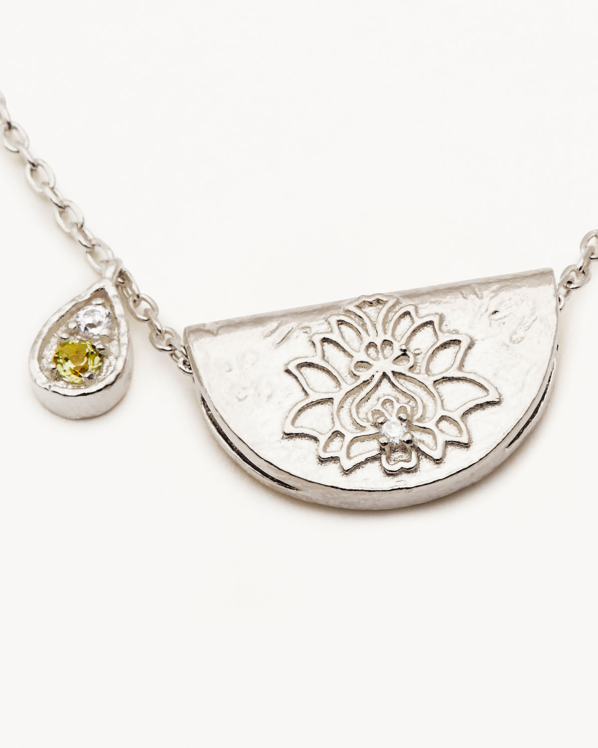 August Birthstone Necklace - Sterling Silver Peridot Lotus Pendant Jewelry for Women | Perfect Gift for Birthday, Anniversary & Special Occasions