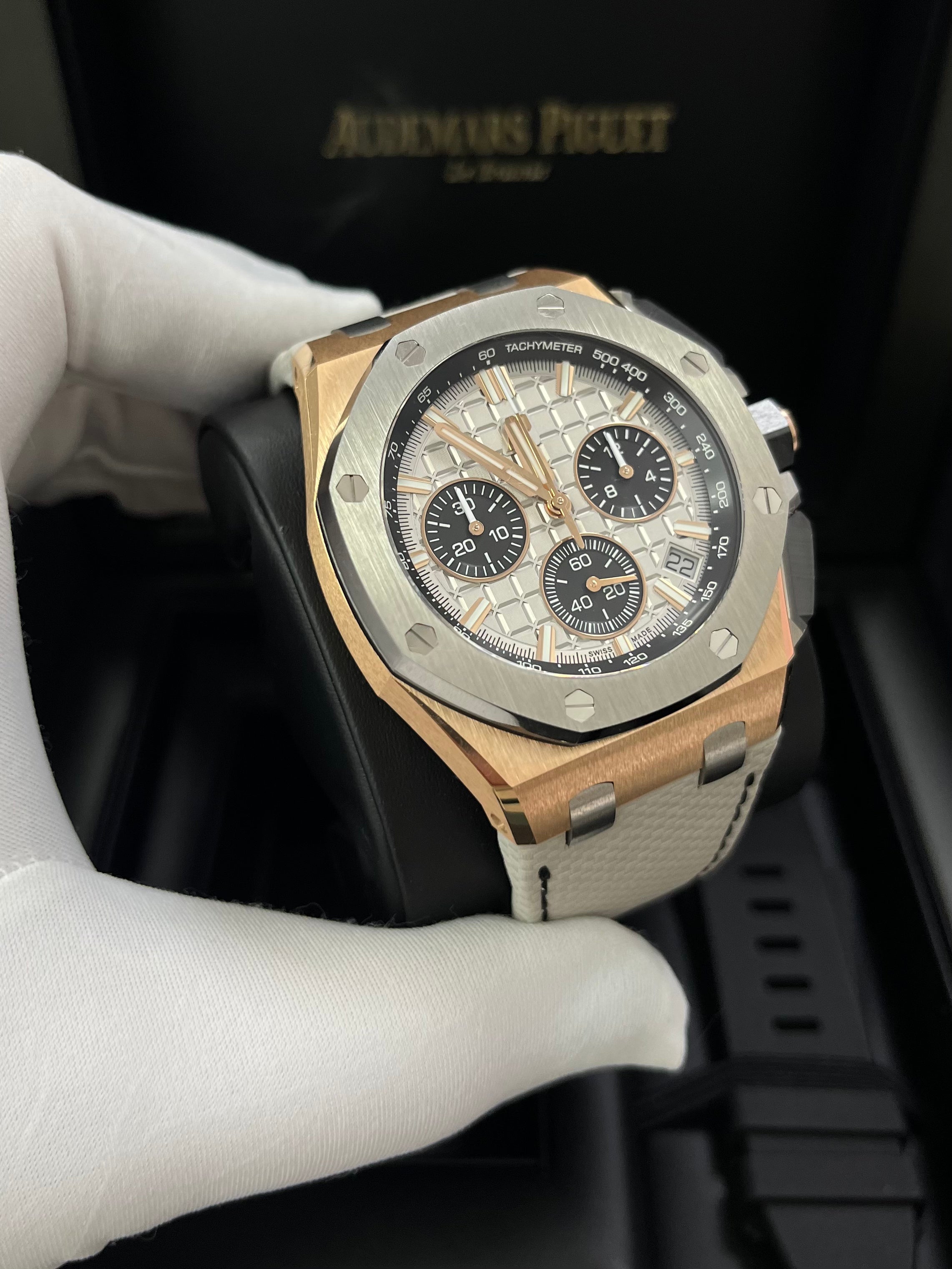 Audemars Piguet Royal Oak Offshore Chronograph 43mm Men's Watch - 18k Rose Gold & Titanium Case, Grey Dial (Ref# 26420OI.OO.A015VE.01) - Luxury Sports Watch for Business, Events & Collectors