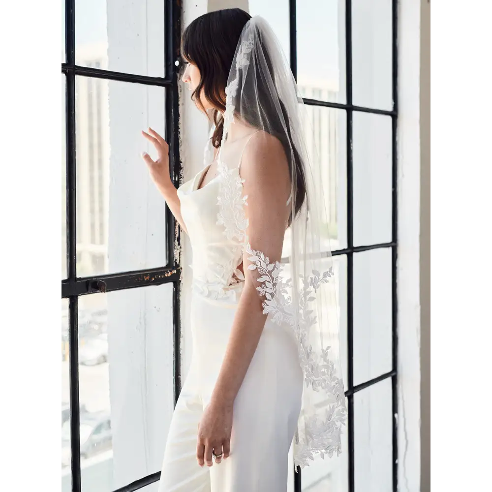 Single Tier Bridal Veil | V2390SF | Elegant Wedding Accessory for Brides, Perfect for Church Ceremonies & Outdoor Weddings