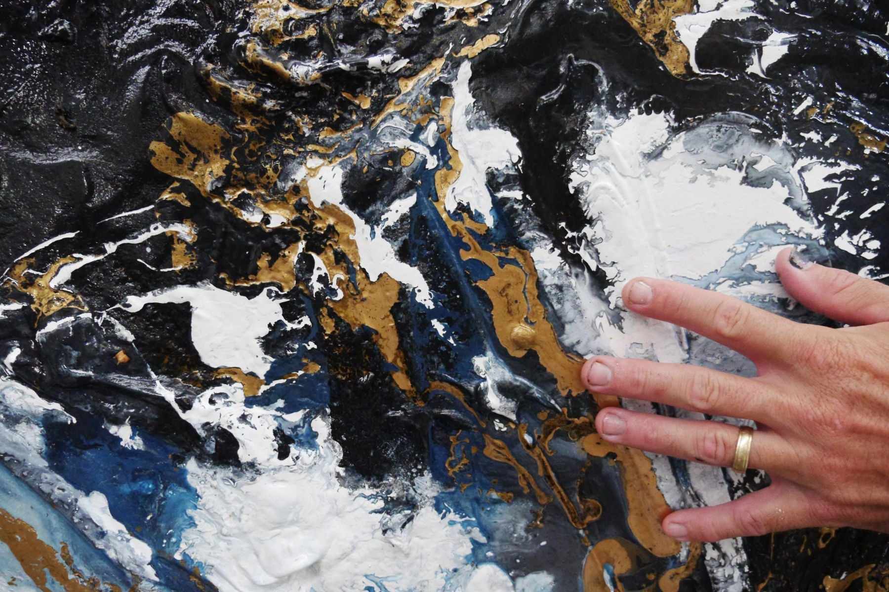 Golden Blu Ransom 160cm x 100cm Black Gold Textured Abstract Canvas Wall Art - Modern Home Decor for Living Room, Bedroom & Office