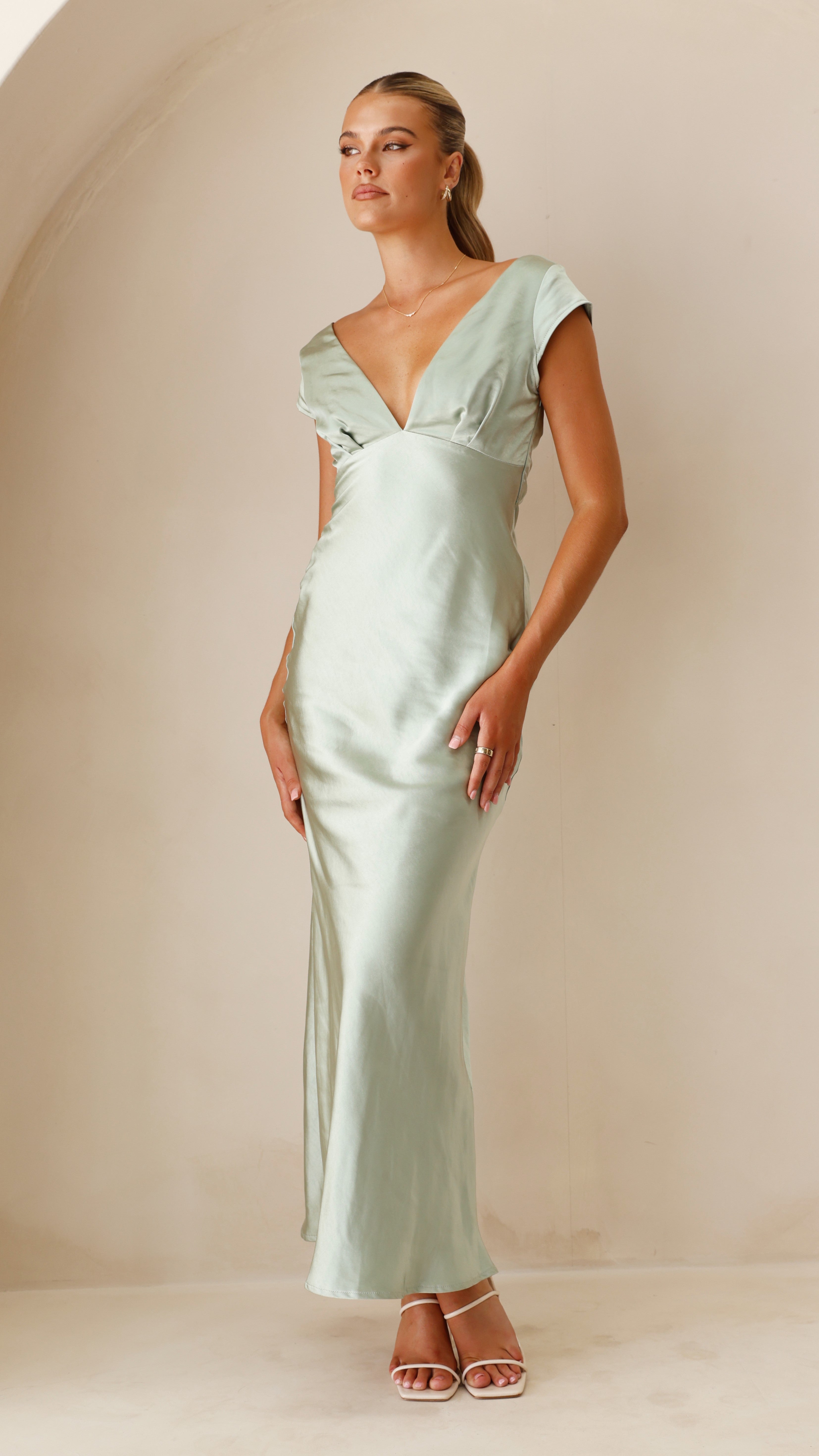 Amelia Maxi Dress for Women - Flowy Long Boho Summer Dress in Sage Green - Perfect for Beach Vacations, Weddings & Casual Outings