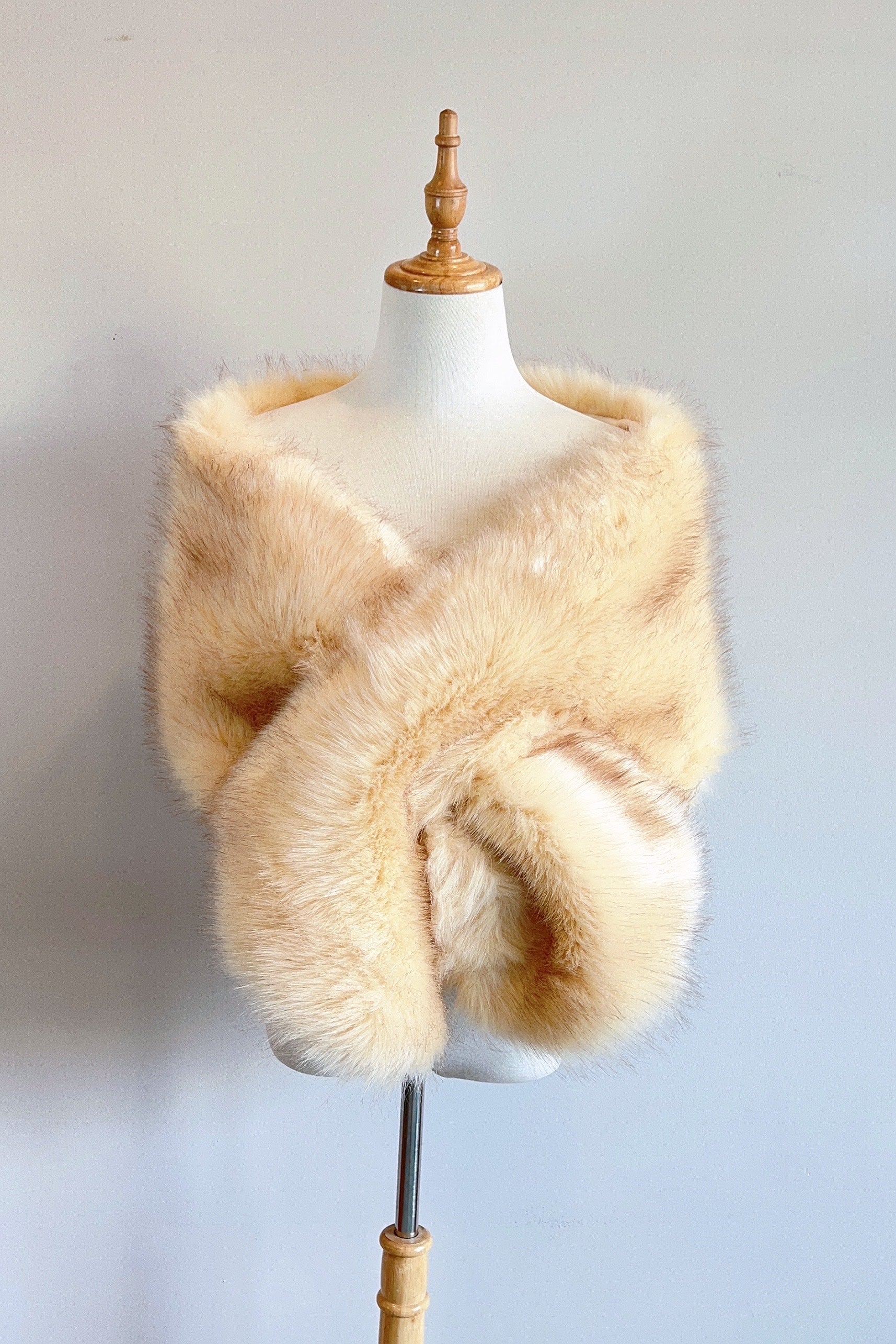 Luxury Champagne Fur Shawl Wrap - Elegant Lilian Cha03 Stole for Women | Perfect for Weddings, Parties & Evening Events