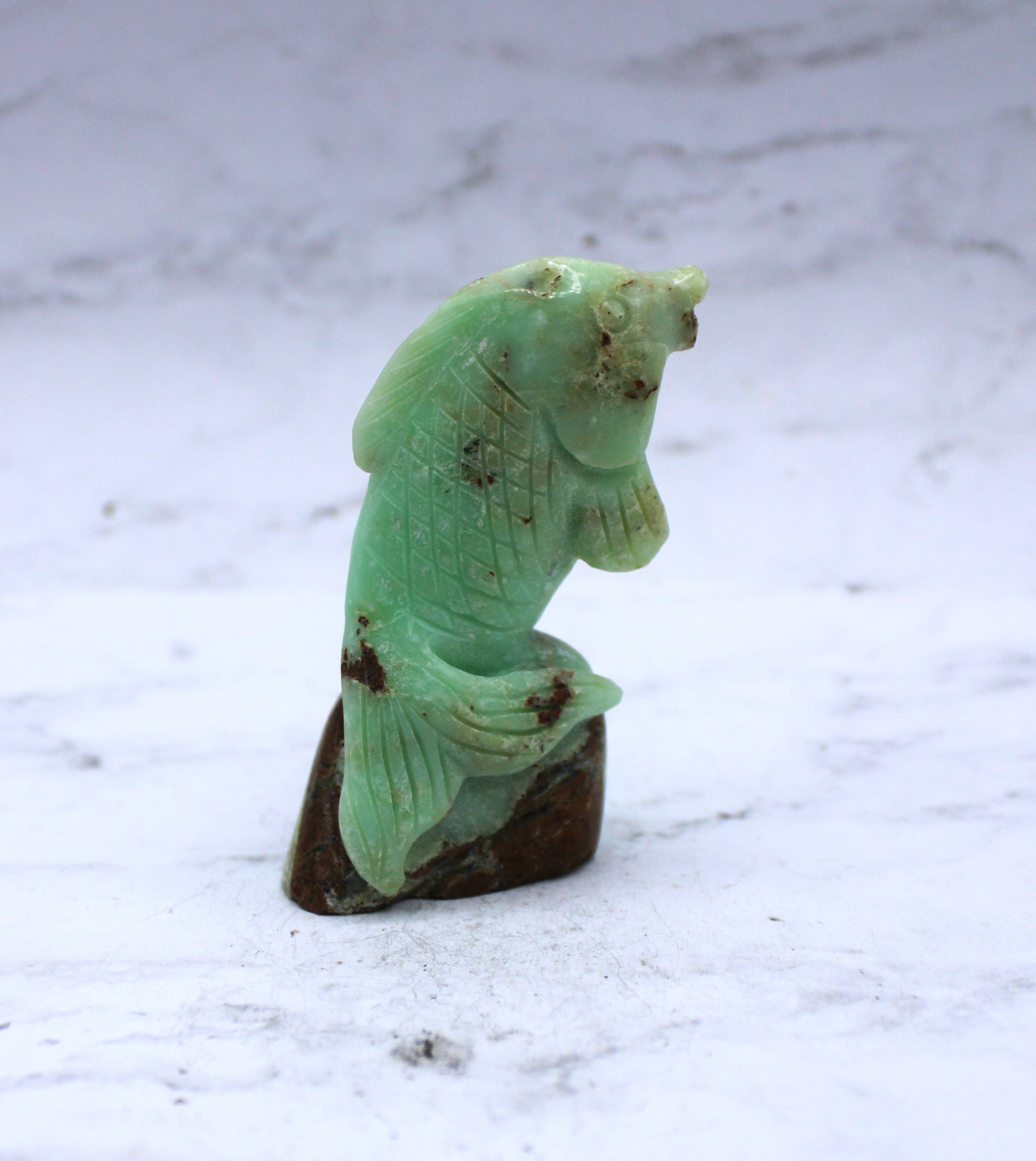 Natural Chrysoprase Fish Carving Handmade Gemstone Sculpture - Perfect for Home Decor, Feng Shui, and Gift Giving
