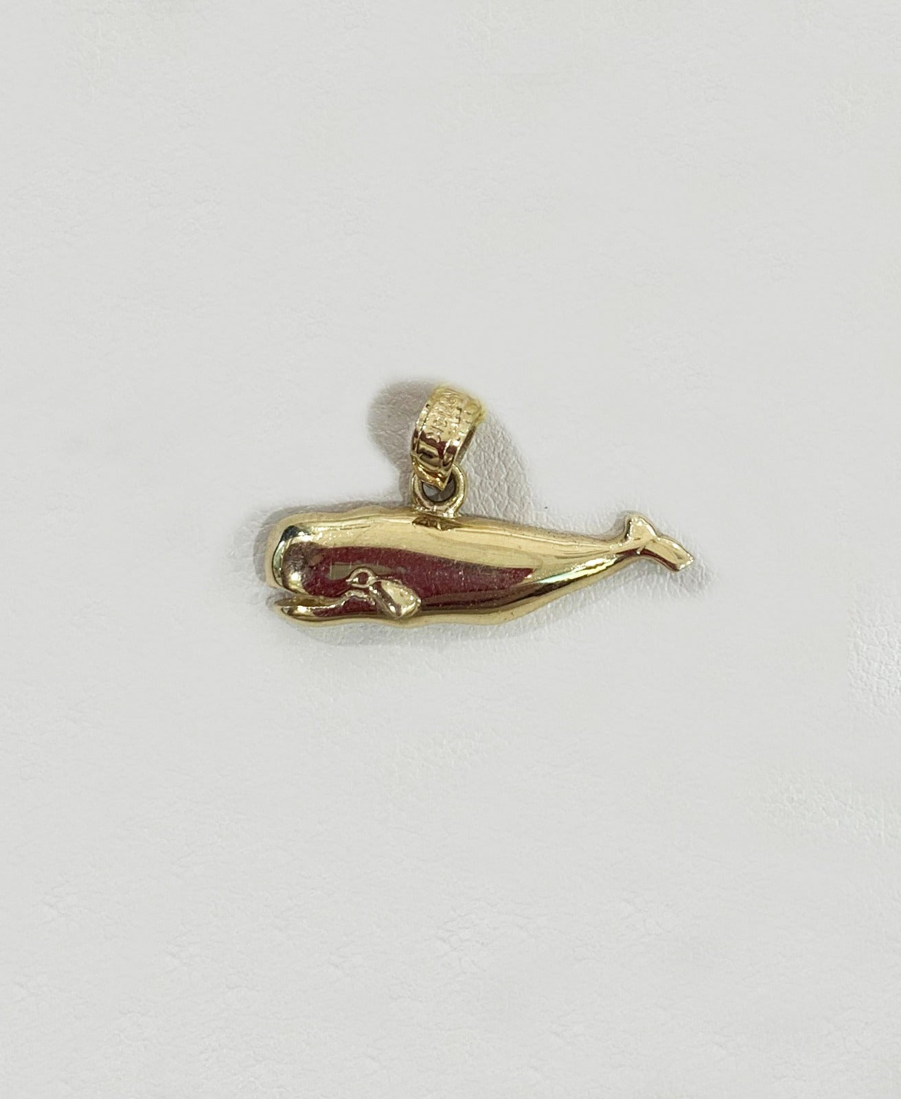 14K Gold Pendant Necklace for Women - Elegant 16