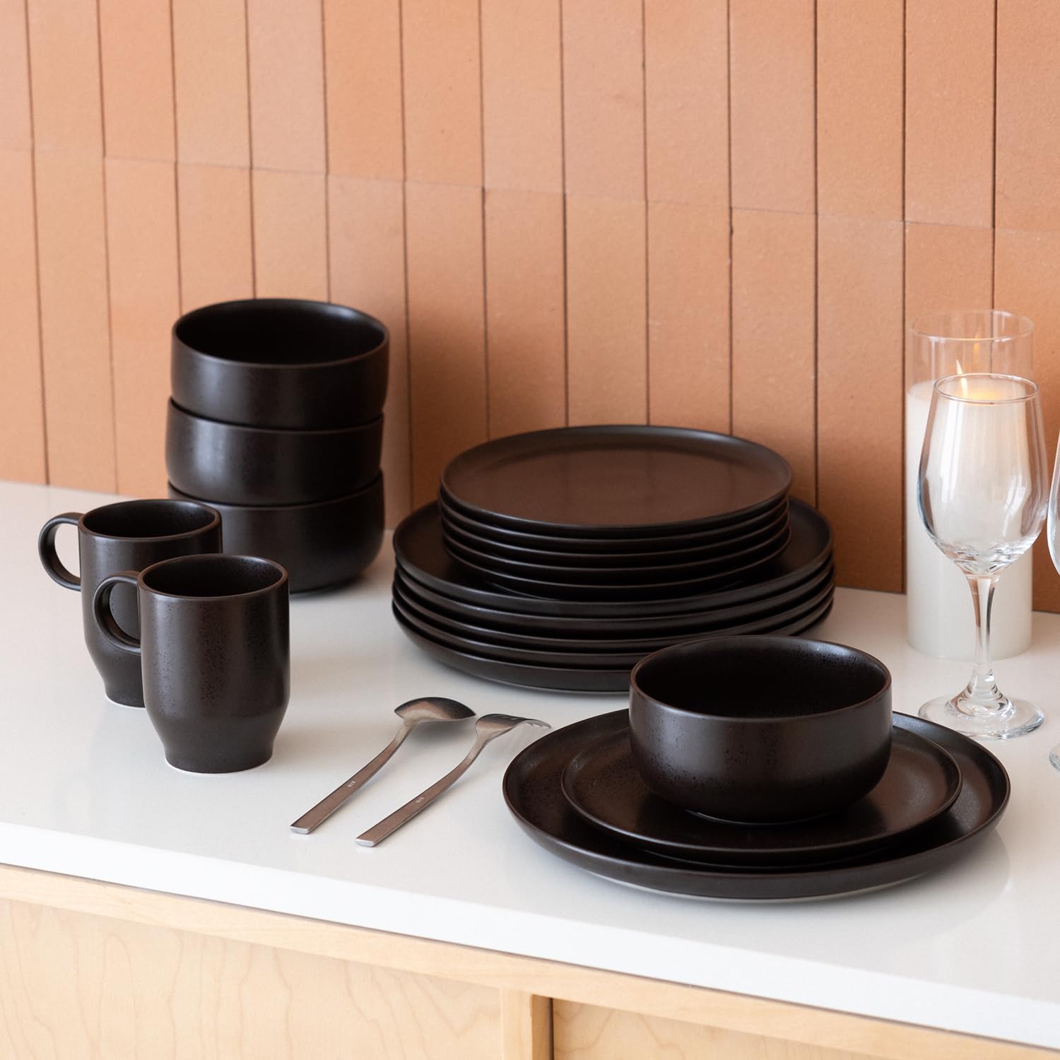WENSHUO 6-Piece Dinner Plates Set - Chip & Scratch Resistant Porcelain Plates (8.5 Inch, Ink Spot Brown) - Perfect for Everyday Dining, Dinner Parties & Restaurant Use
