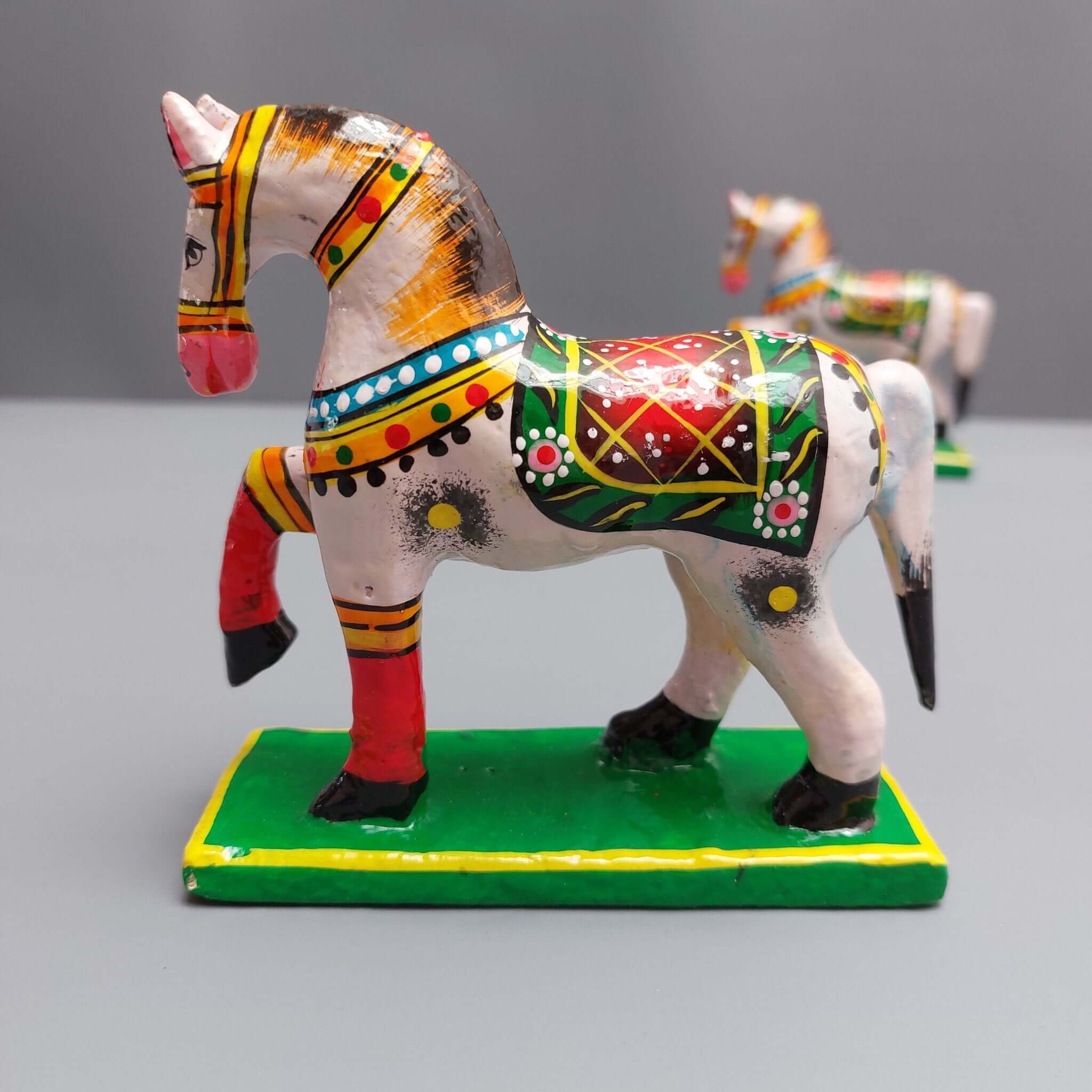 Horse Riding Equipment & Gear for Equestrians - Saddles, Bridles & Riding Accessories for Training, Competition & Leisure Riding