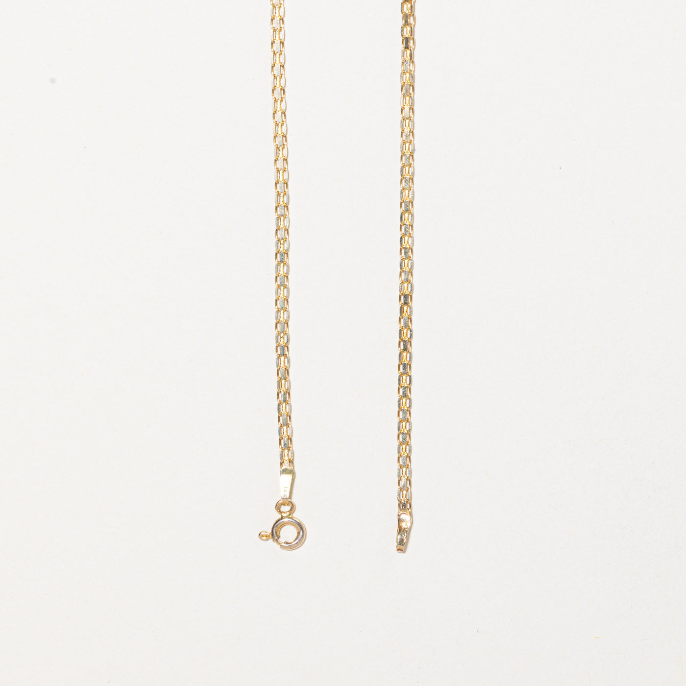 0.09ct Diamond Scoop Pendant Necklace - 16