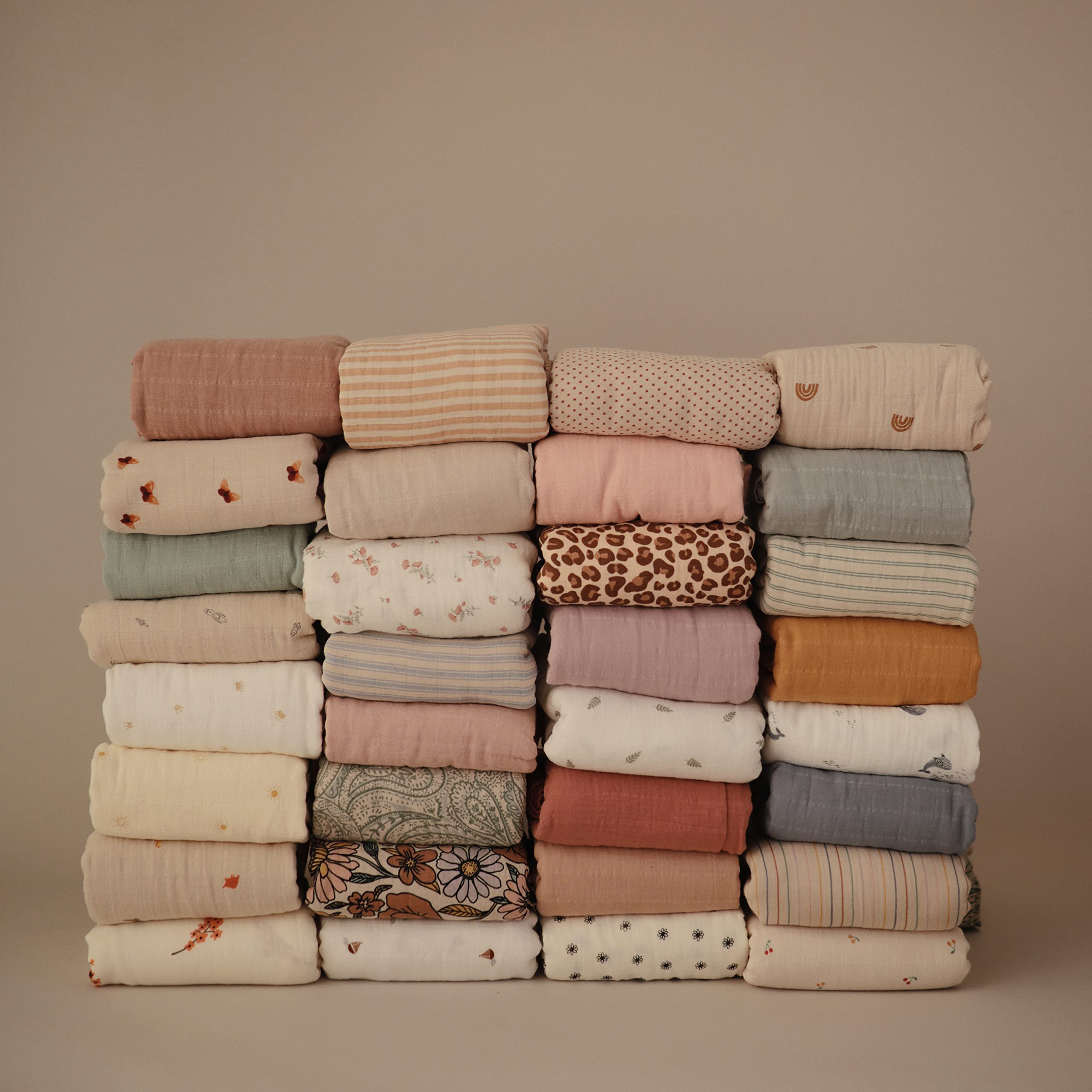 Mushie Muslin Baby Swaddle Blanket - 100% Organic Cotton Soft Breathable Receiving Blanket for Newborns | Flowers Print | Perfect for Swaddling, Nursing & Stroller Cover