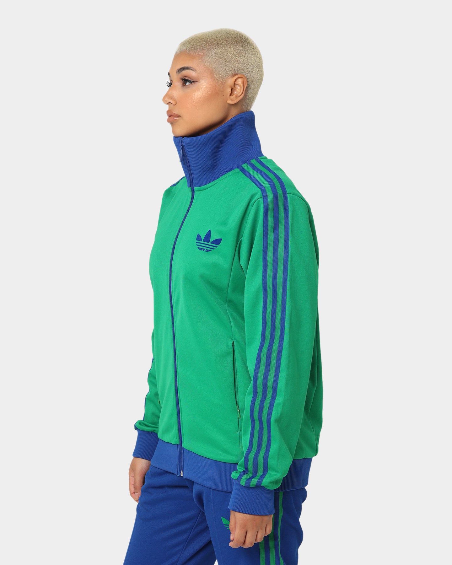 Adidas Adicolor Poly TT Jacket - Green Windbreaker for Men & Women | Lightweight Water-Resistant Outdoor Jacket for Running, Hiking & Casual Wear
