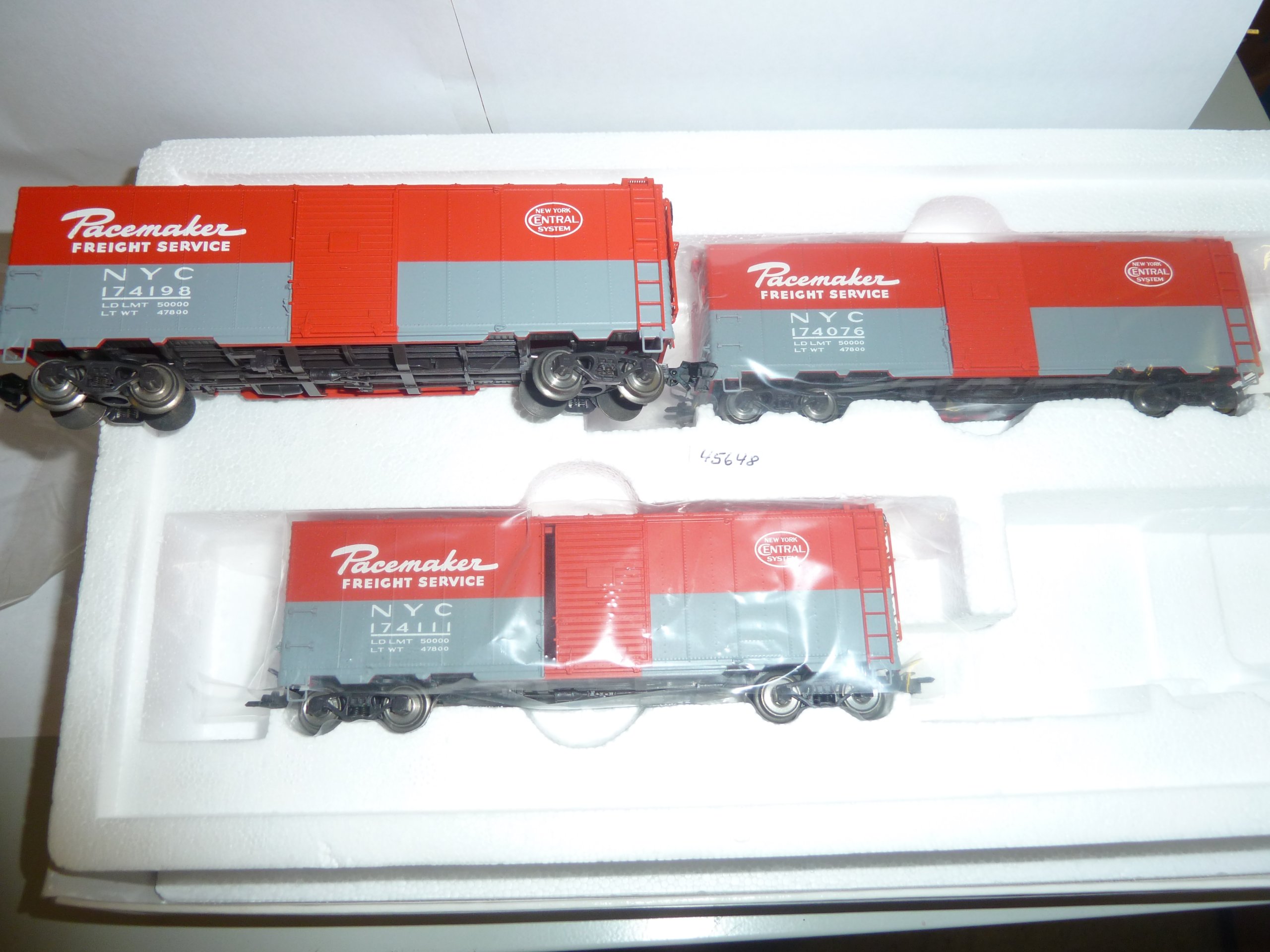 Marklin 45648 NYC Box Car Set - HO Scale Model Train Freight Car for Collectors & Enthusiasts | Perfect for Model Railroad Layouts & Displays