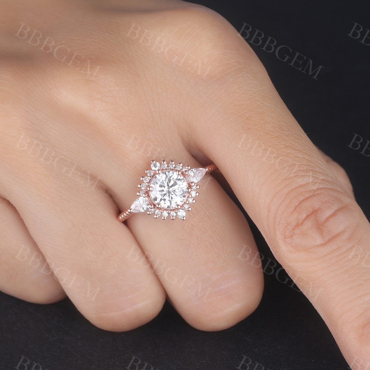 1.25CT Art Deco Round Cut Moissanite Engagement Ring - 14K Rose Gold Milgrain Wedding Band for Women | Vintage Inspired Bridal Jewelry Gift for Fiancée, Anniversary & Proposal