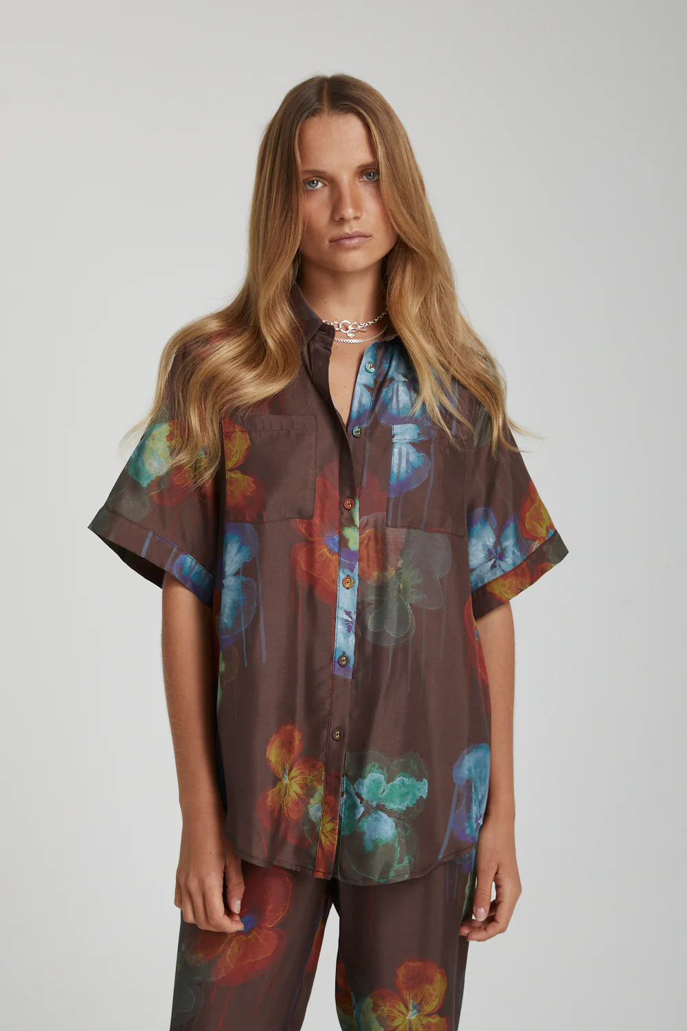 Stylish Pansy Drip Button-Up Shirt for Men & Women - Perfect for Casual Wear, Office Outfits & Date Nights
