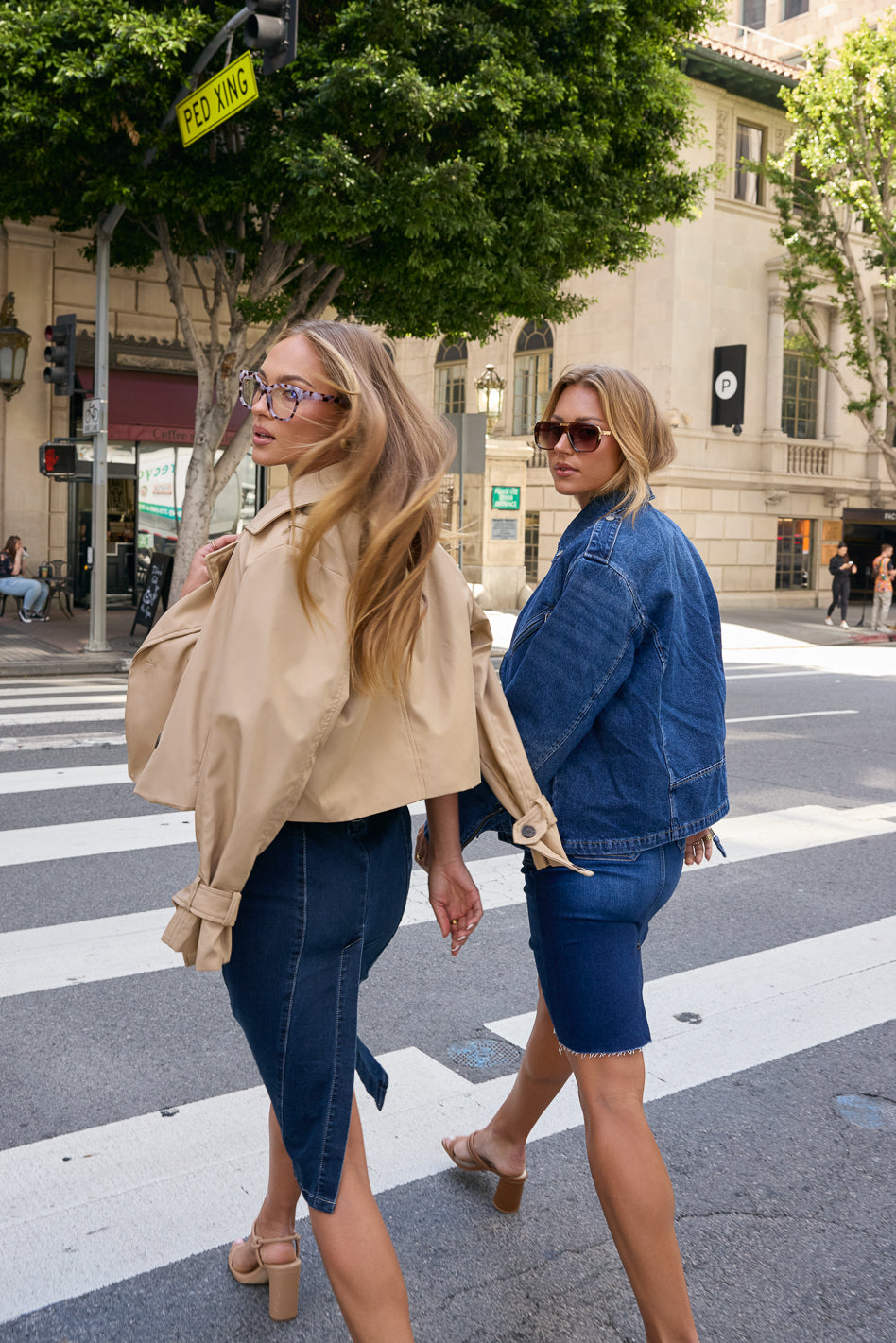 Stylish Kera Cropped Trench Coat for Women - Lightweight Waterproof Spring Jacket | Perfect for Office, Travel & Everyday Wear