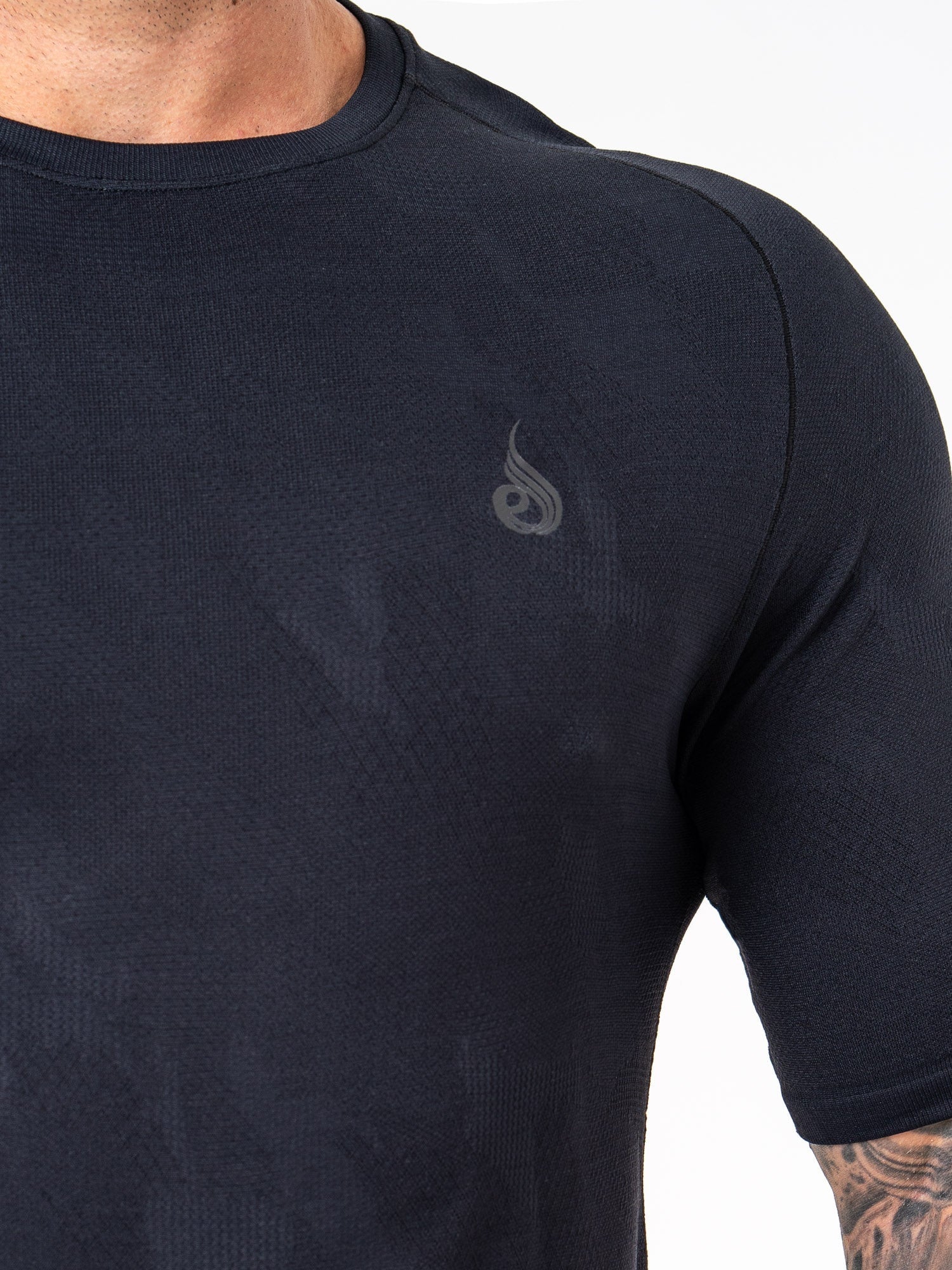 Aero Core Seamless T-Shirt for Men - Soft Breathable Comfort Fit Black Tee - Perfect for Gym, Running & Casual Wear