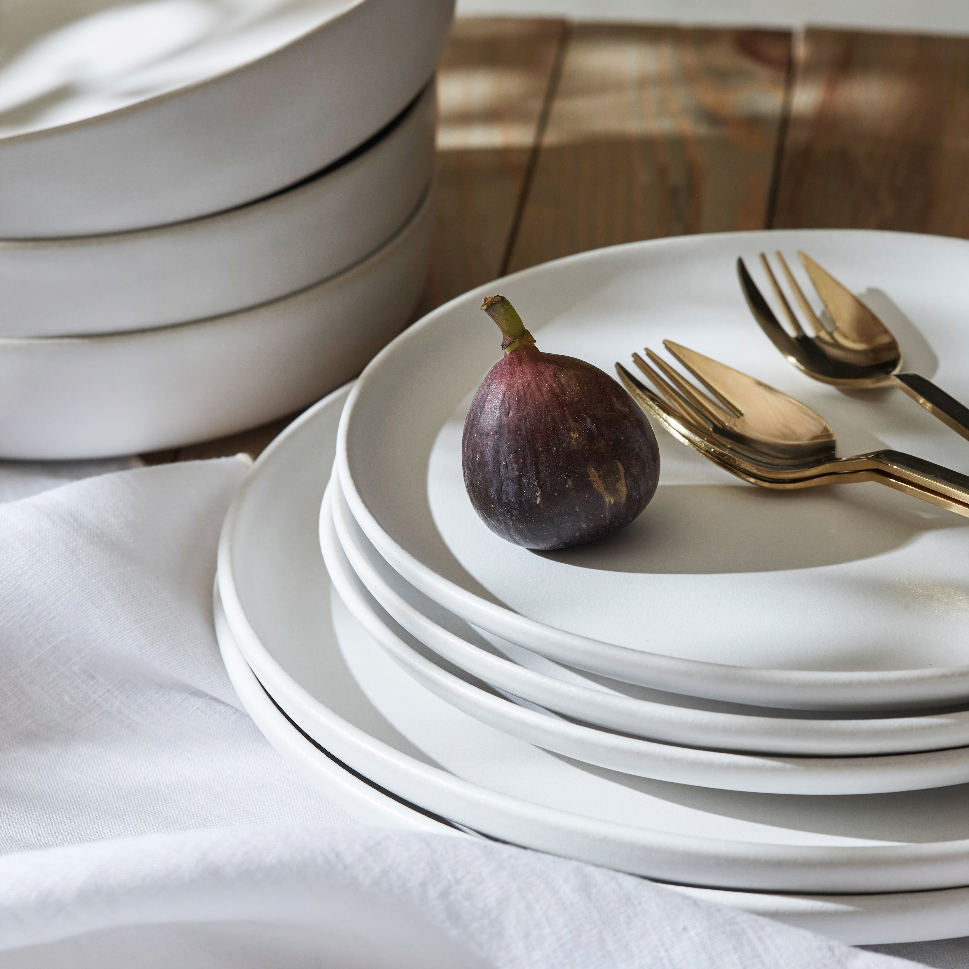 Premium Macchio Stoneware Dinnerware Set - White Matte Finish, Handcrafted in Portugal - Scratch & Chip Resistant - Elegant Table Setting for Everyday Use & Entertaining