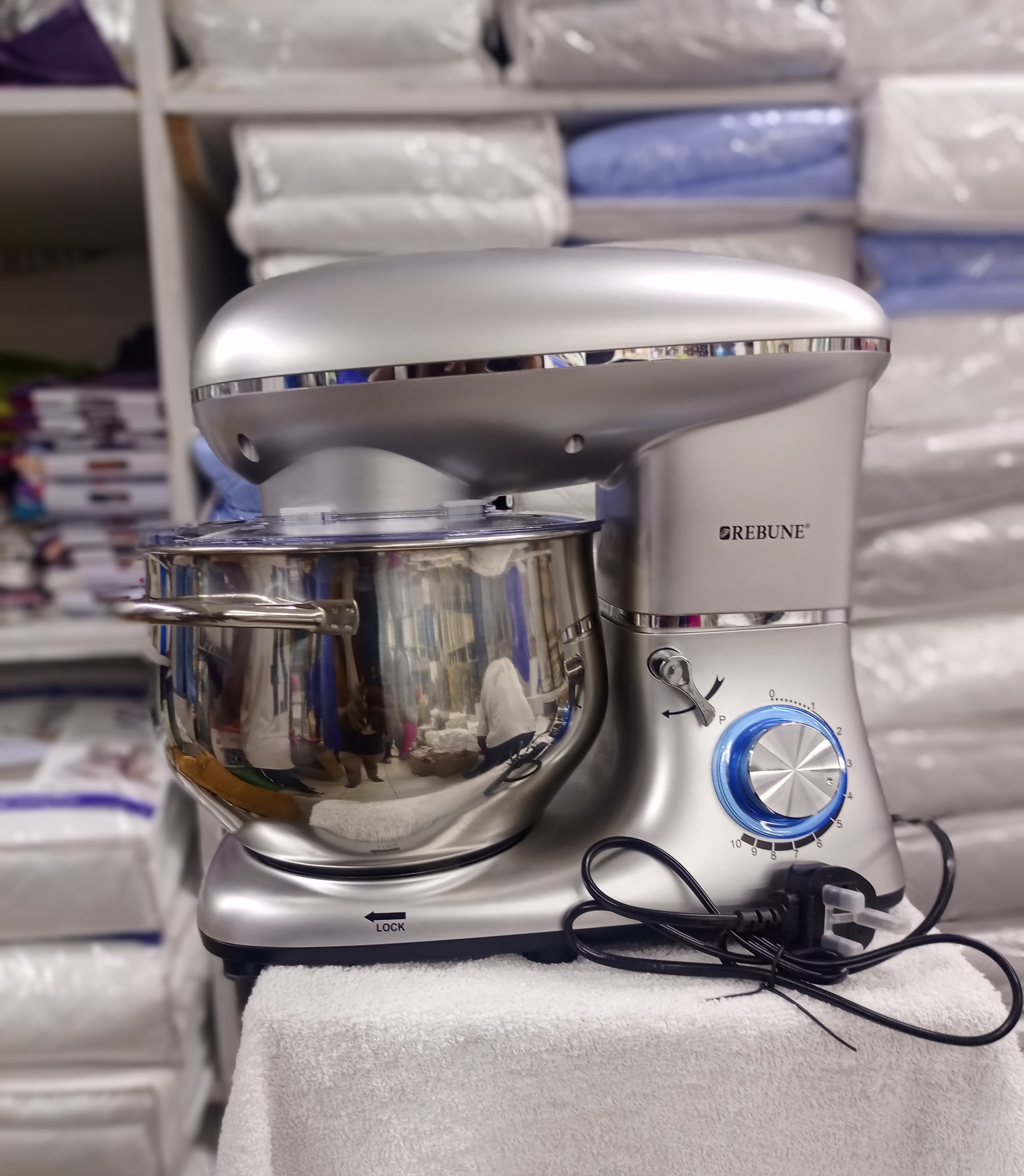 Rebune 7.0L Stand Mixer - Powerful 1000W Electric Kitchen Mixer with 10 Speeds, Stainless Steel Bowl - Perfect for Baking Cakes, Cookies, Dough & More - Ideal for Home Bakers & Professional Chefs