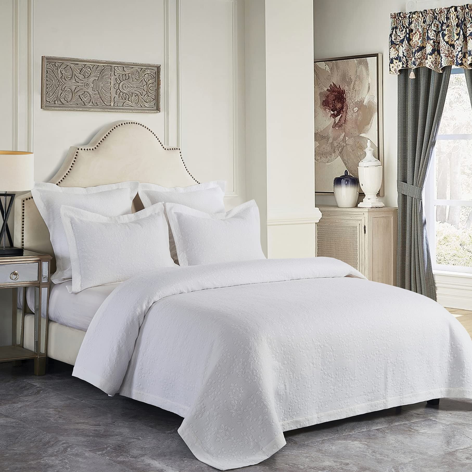 C&F Home Jardin Solid White Matelassé Queen Quilt - 100% Cotton Lightweight Reversible Bedspread Coverlet | Machine Washable for Full/Queen Size | Perfect for Bedroom Decor, Guest Rooms & Cozy Home Styling