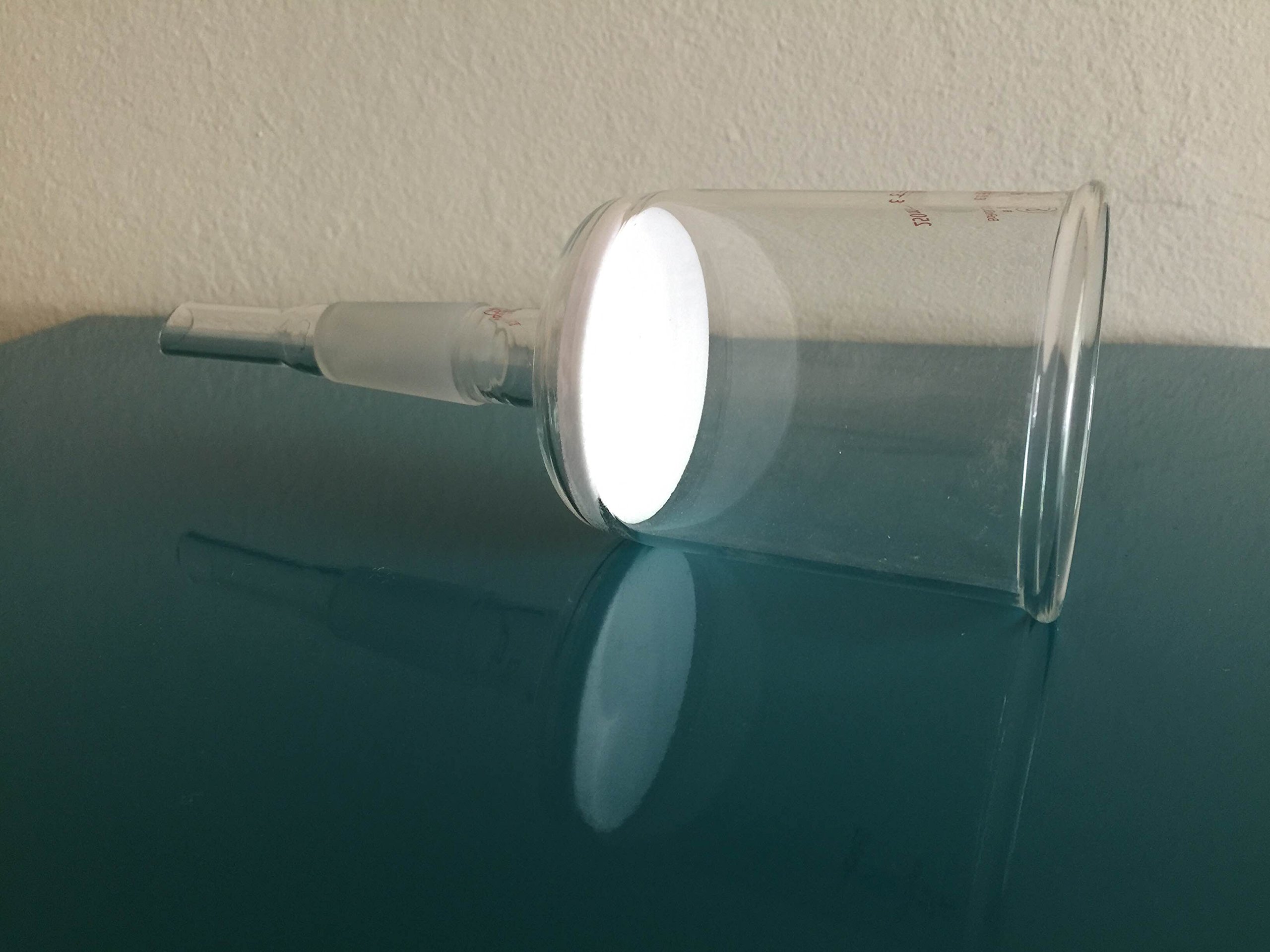 Premium Lab Glass Buchner Funnel 250ml with 24/40 Joint - 5# Filter for Vacuum Filtration | Ideal for Chemistry Experiments, Distillation & Scientific Research