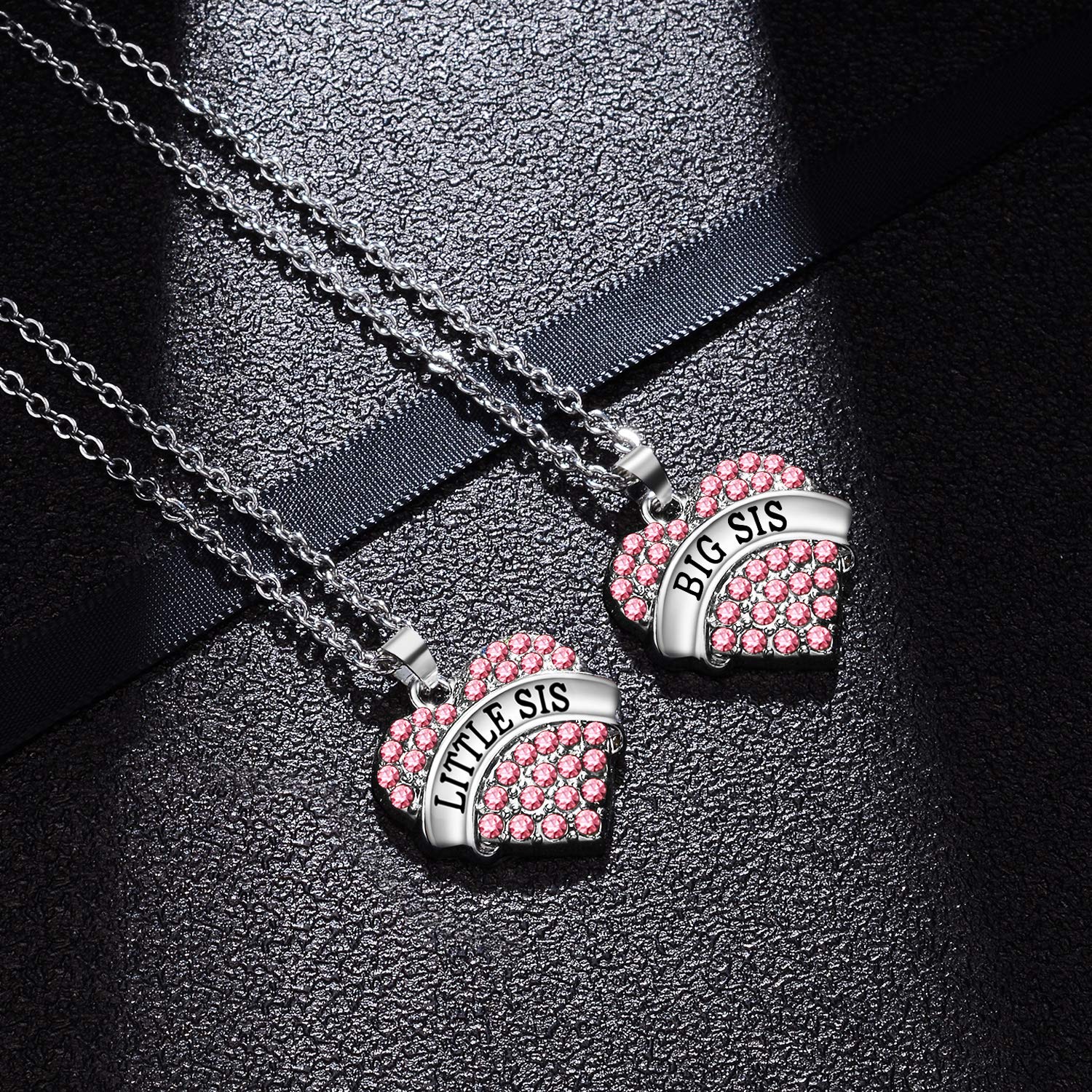 BESPMOSP 2-Piece Sister Necklace Set - Best Friend Jewelry, Heart Pendant Necklaces for Women - Perfect Graduation Gift, Birthday Present from Sister - Ideal for Matching Sister Bonding, Friendship Celebration & Special Occasions