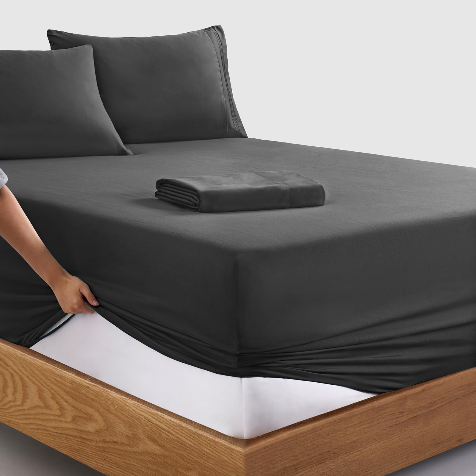 Manyshofu Extra Deep Pocket Twin Sheets Set - 1800 Thread Count Luxury Hotel Quality Bedding - 3 Piece Set with Pillowcases for 18-24 Inch Mattress - Soft Charcoal Grey Kids Bed Sheets for Comfortable Sleep - Perfect for Dorm Rooms, Guest Beds & Children's Bedrooms