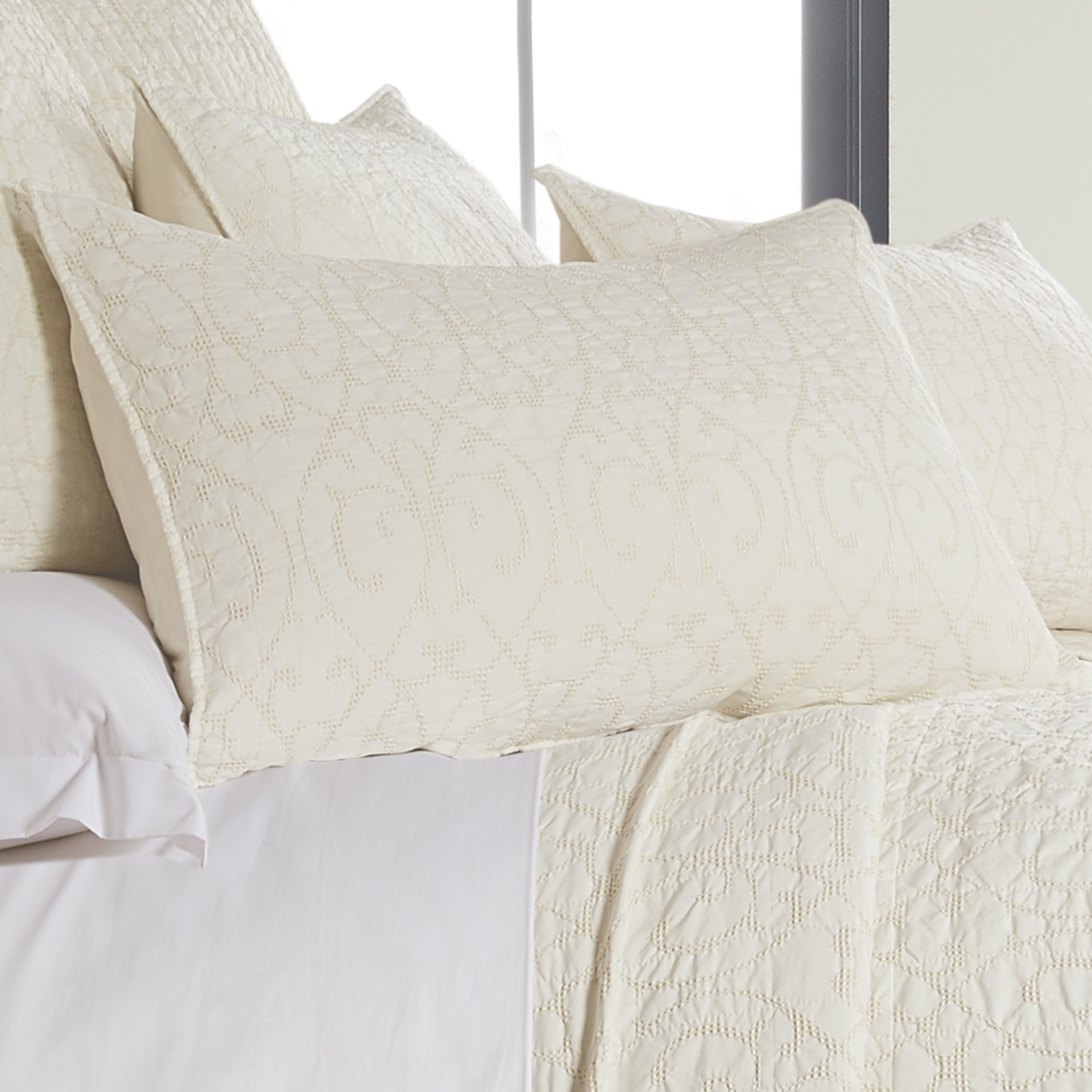 Beckett Cream Bedspread Set - Queen Size Luxury Cotton Bedding - Perfect for Master Bedroom, Guest Room & Cozy Home Decor