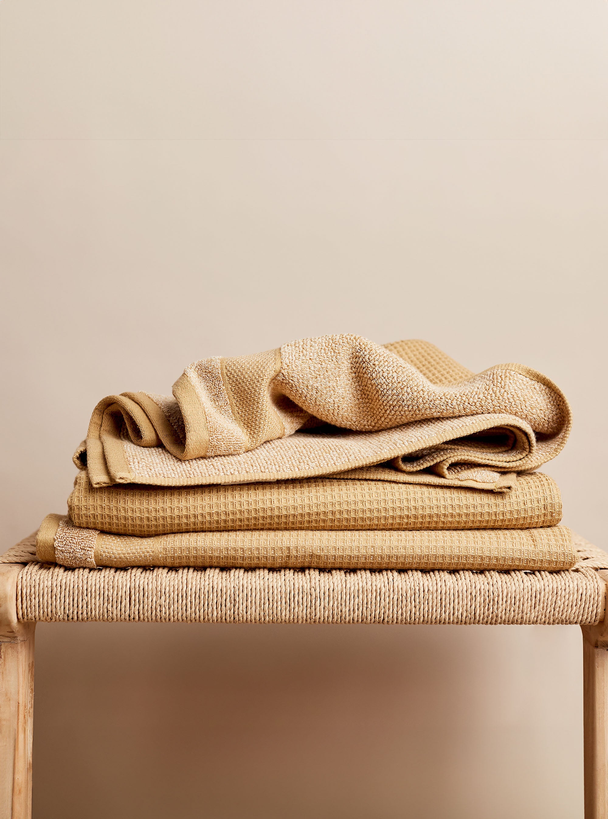 Premium Cocoon Towel Bundle - Soft & Absorbent Nutmeg Brown Bath Towels for Spa, Beach & Home Use