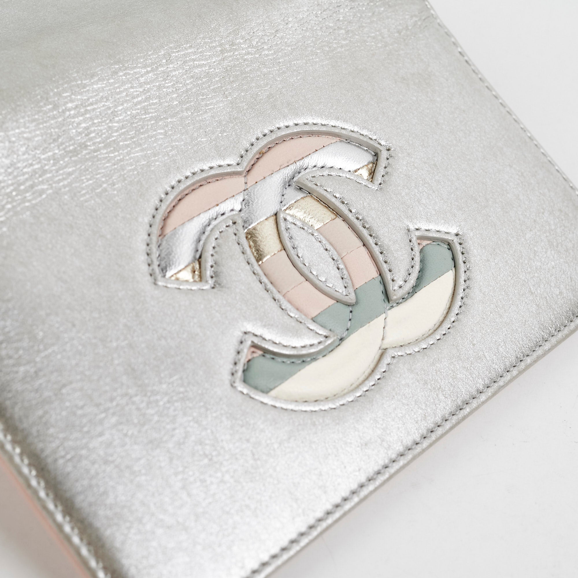 Chanel Silver Wallet Series 22 - Luxury Women's Designer Wallet for Everyday Use & Special Occasions