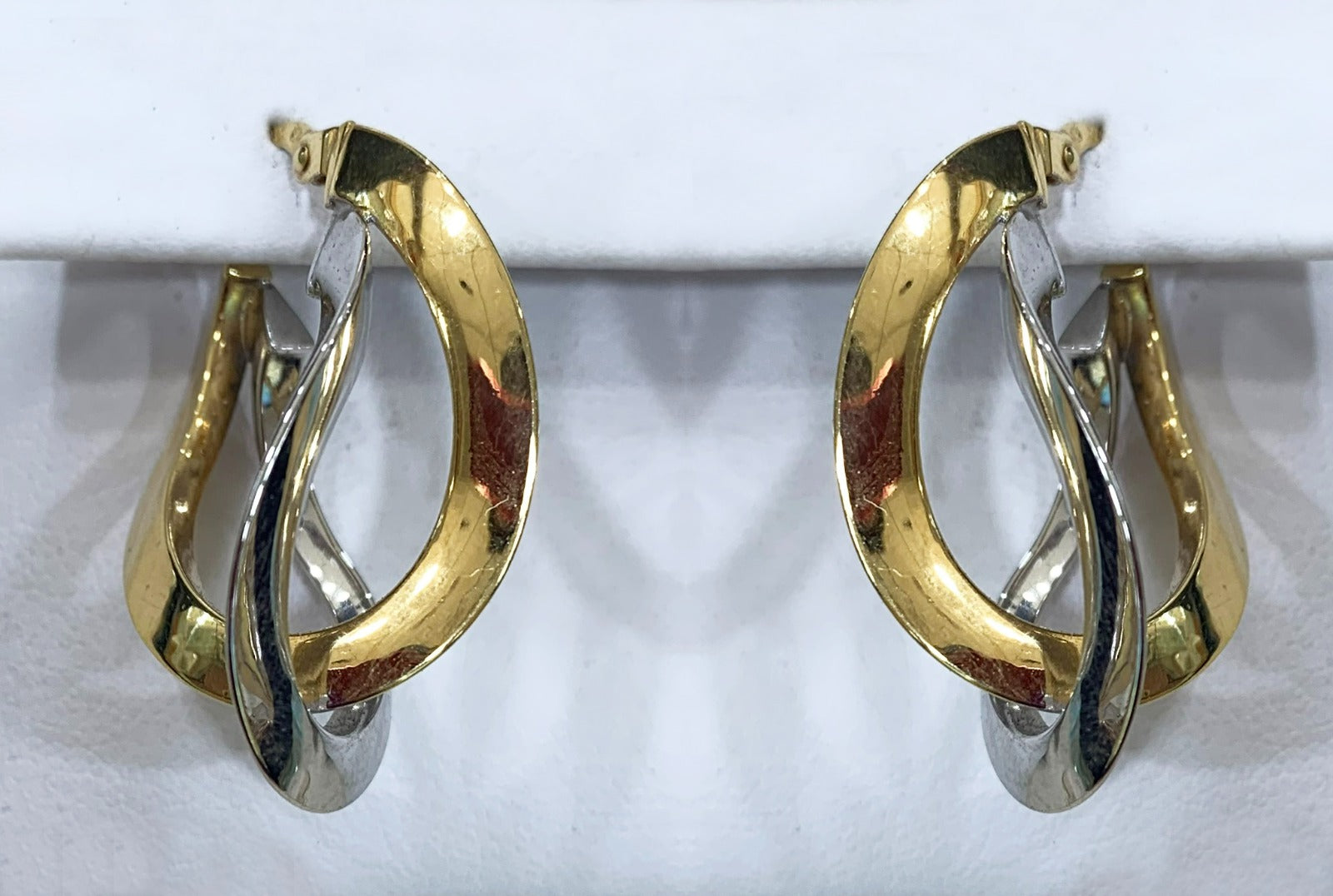 14K Gold Hoop Earrings for Women - Classic Dainty Circle Earrings for Everyday Wear, Gift Giving & Special Occasions