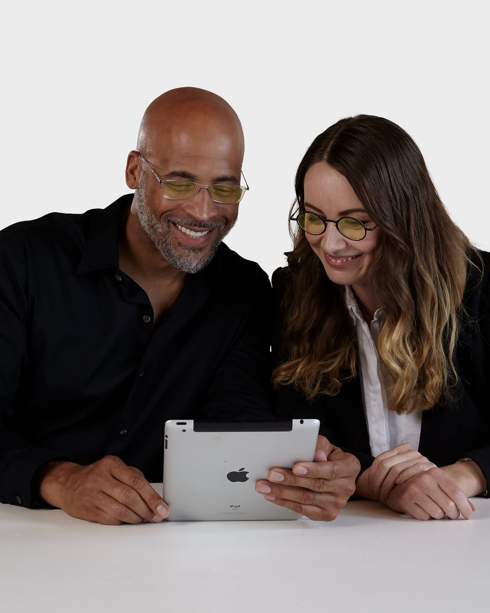 ThinOptics Blue Light Blocking Glasses for Reading & Screen Time - Manhattan Round Frame Style - Reduce Eye Strain for Computer, Office & Night Use