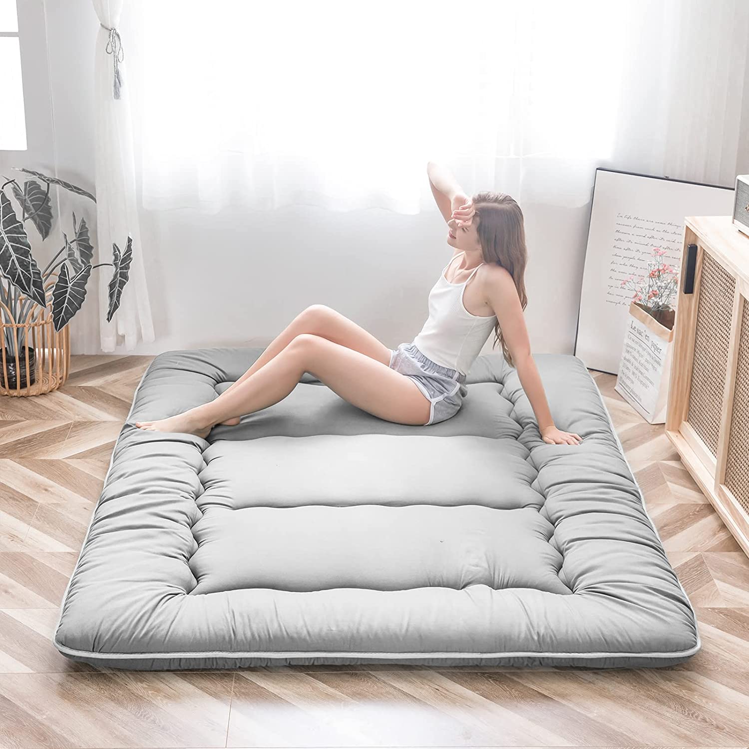 MAXYOYO Japanese Floor Mattress Futon - Foldable Tatami Mattress for Bedroom, Guest Room & Living Room - Comfortable Grey Floor Sleeping Pad for Adults & Kids