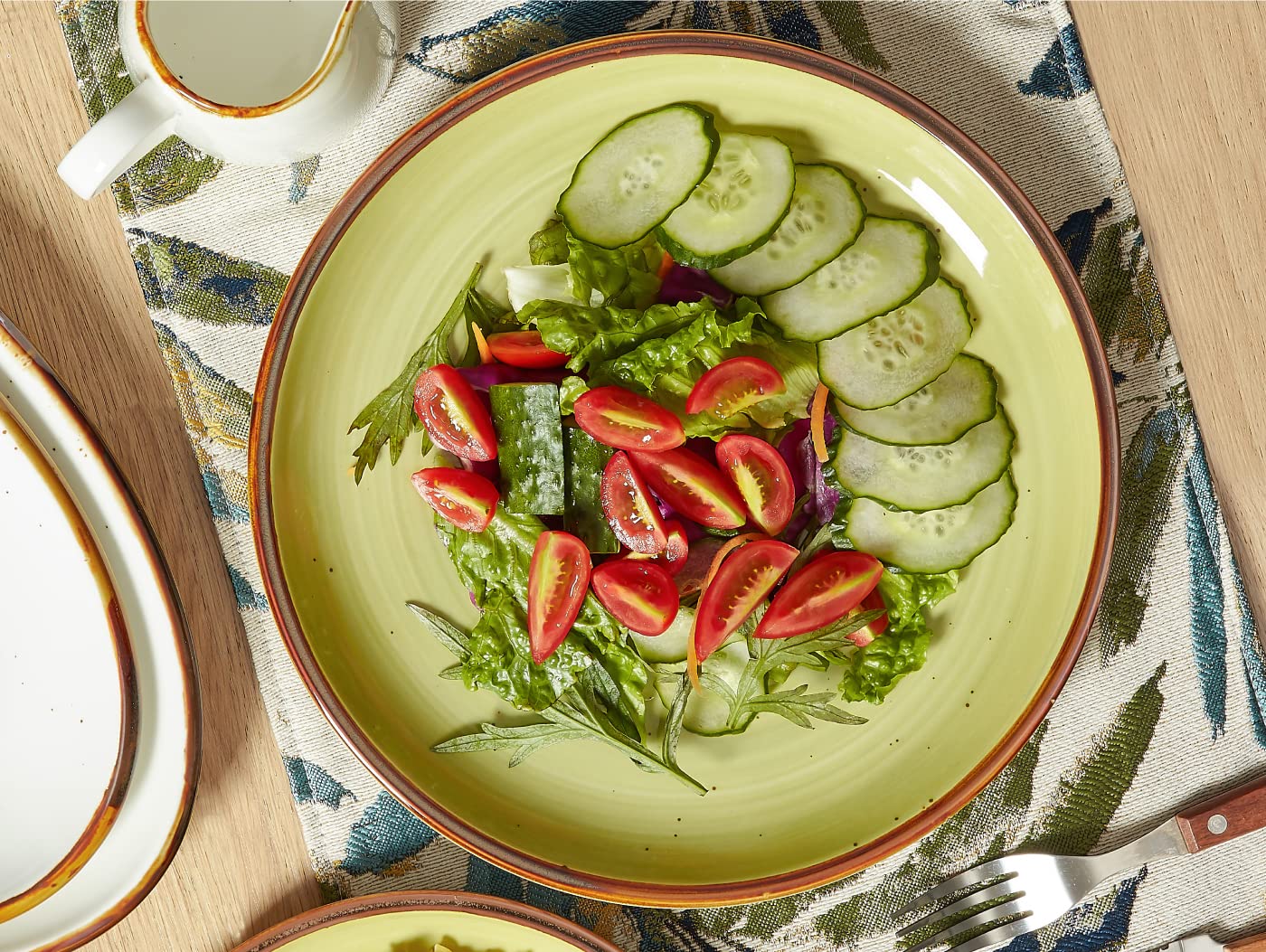 ONEMORE 10.5 Inch Porcelain Dinner Plates Set of 4 - Microwave & Dishwasher Safe Ceramic Plates for Salad, Dessert, Pasta - Elegant Tableware for Restaurants, Dinner Parties & Home Dining