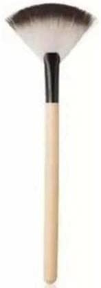 SUNISA Beige Slim Fan Makeup Highlighter Brush - Soft Synthetic Bristles for Contouring, Blending & Highlighting - Perfect for Professional Makeup Artists & Beginners (Pack of 1) - Ideal for Everyday Makeup, Special Occasions & Travel