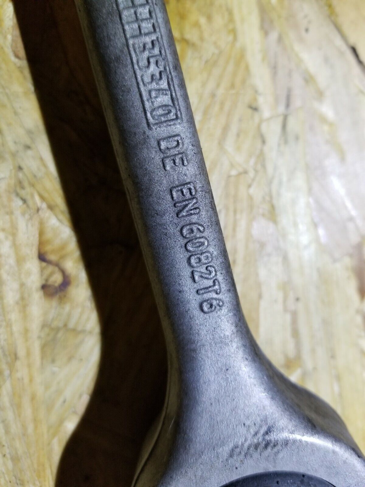 04 05 06 07 BMW 530xi E60 Front Lower Control Arm Left & Right OEM Replacement - Perfect for Suspension Repair & Performance Upgrade