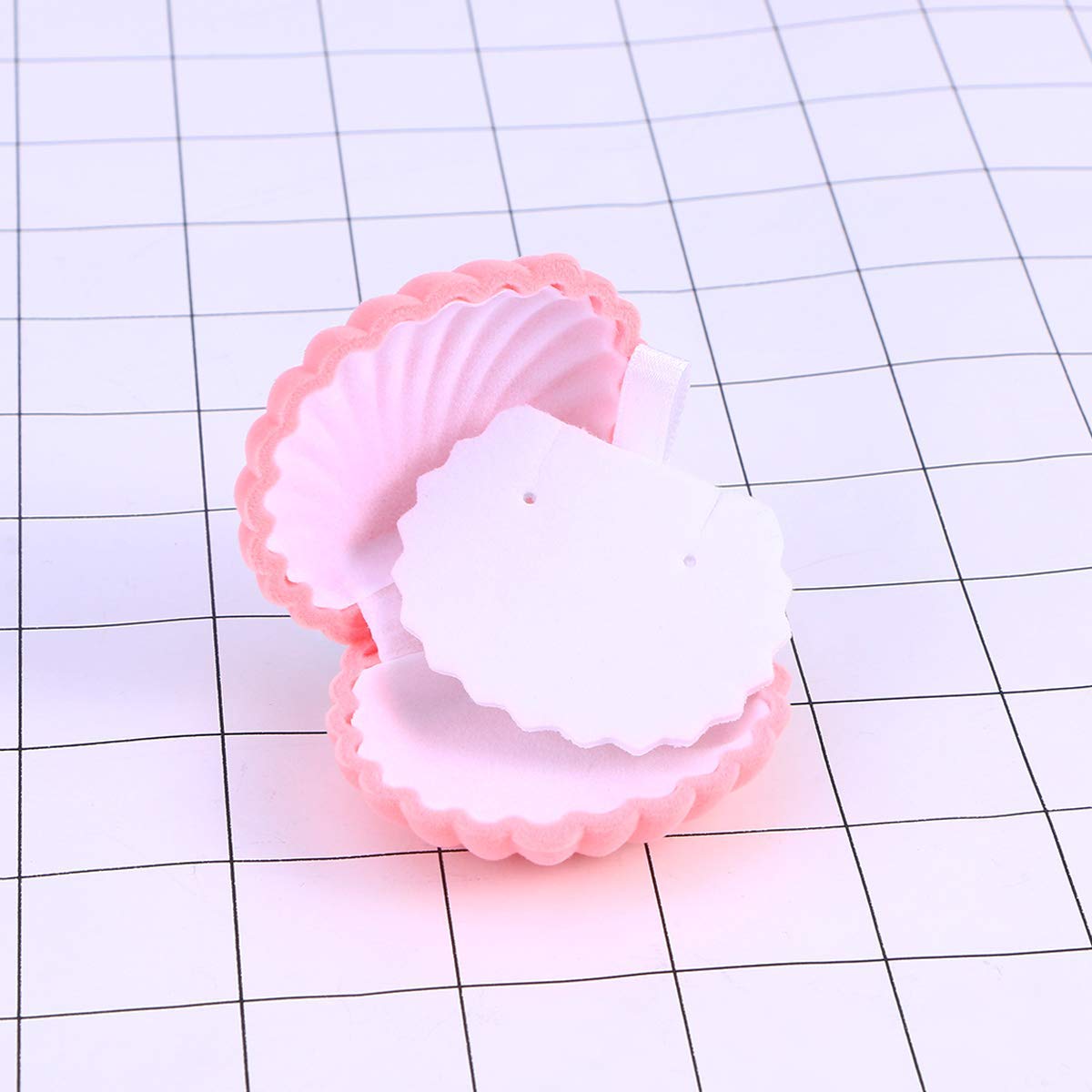 Elegant Sea Shell Shaped Velvet Jewelry Box - Engagement Ring Holder for Earrings, Necklace & Bracelet Display - Perfect for Wedding, Bridal Shower & Gift Giving - Pink