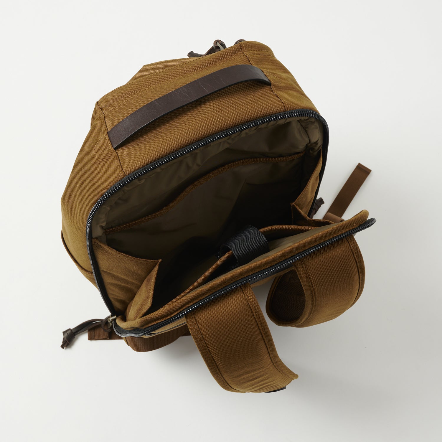 Filson Dryden Backpack - Premium Leather & Waxed Canvas Backpack for Men & Women - Whiskey Brown - Perfect for Work, Travel & Outdoor Adventures