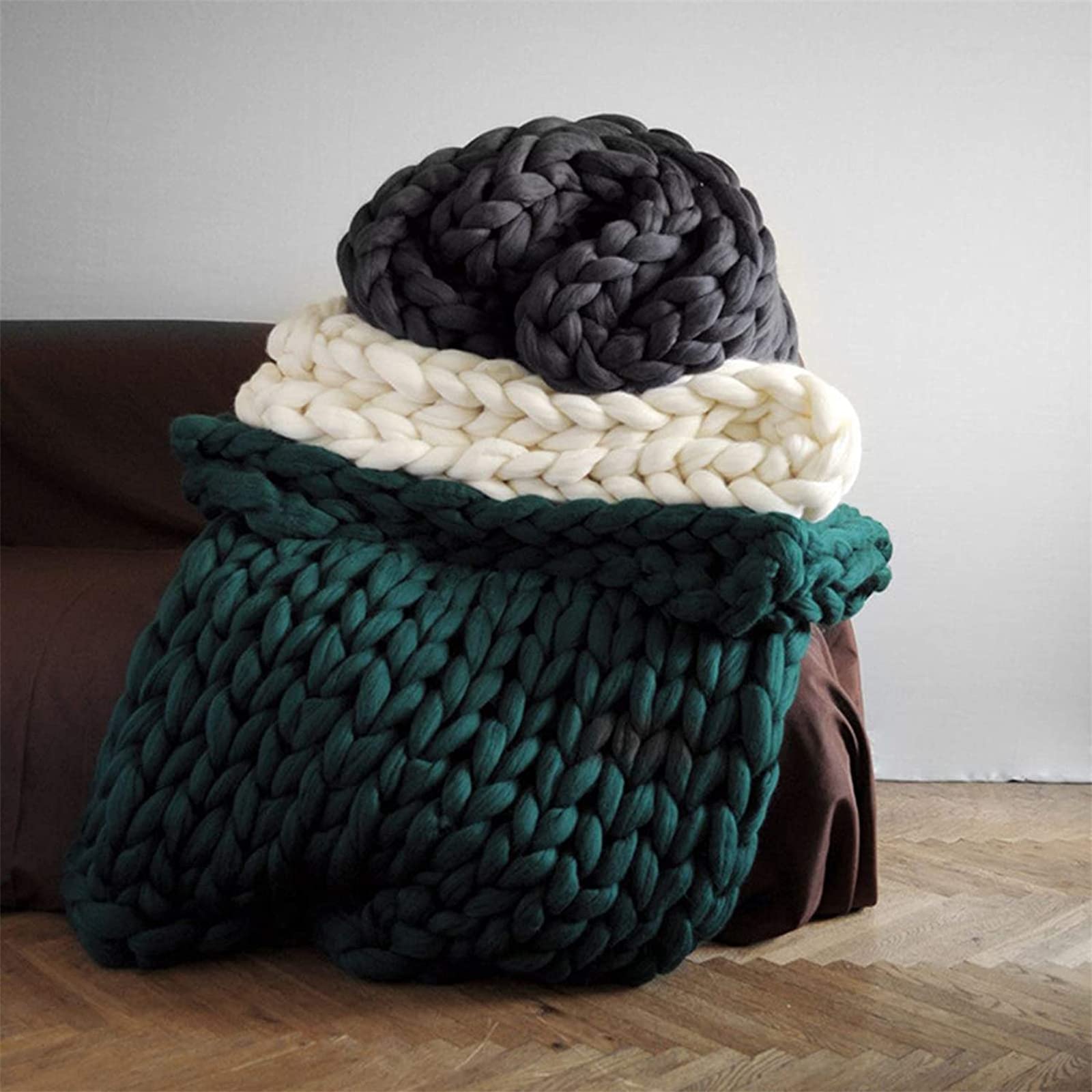 Chunky Knit Throw Blanket - Soft Wool Sofa Blanket for Living Room, Bed & Yoga (120x150cm, Green) | Cozy Home Decor Gift for Winter, Christmas & Housewarming