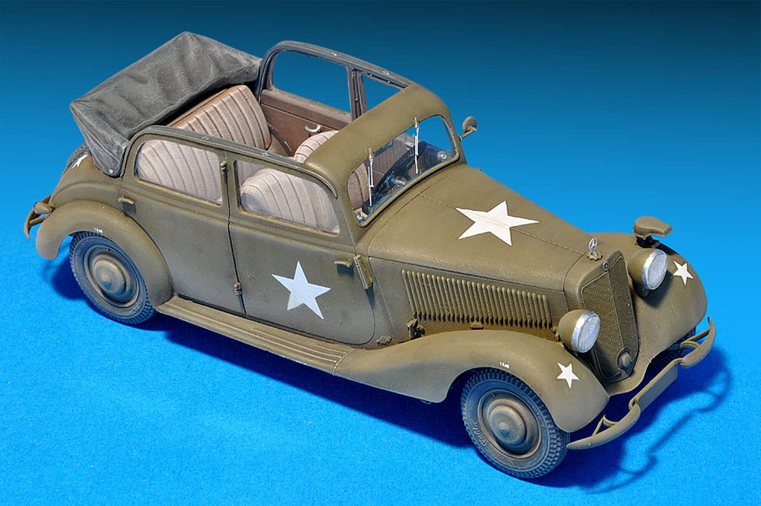 1:35 Scale German Staff Car 170V Plastic Model Kit - WWII Military Vehicle for Collectors & Hobbyists - Perfect for Dioramas, Historical Displays & Model Building Projects