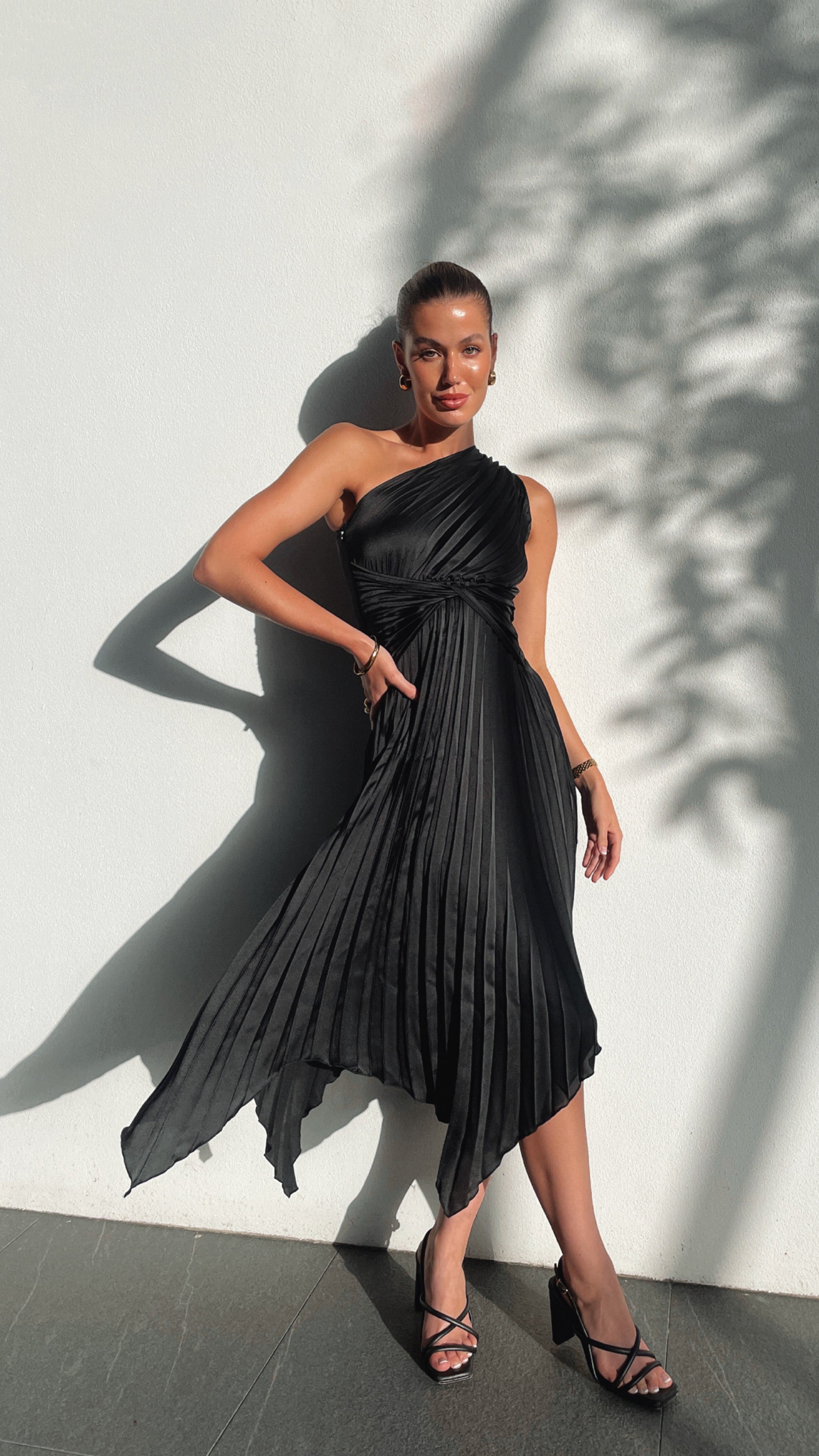 Elegant Cali One Shoulder Midi Dress in Black - Perfect for Cocktail Parties & Summer Evenings